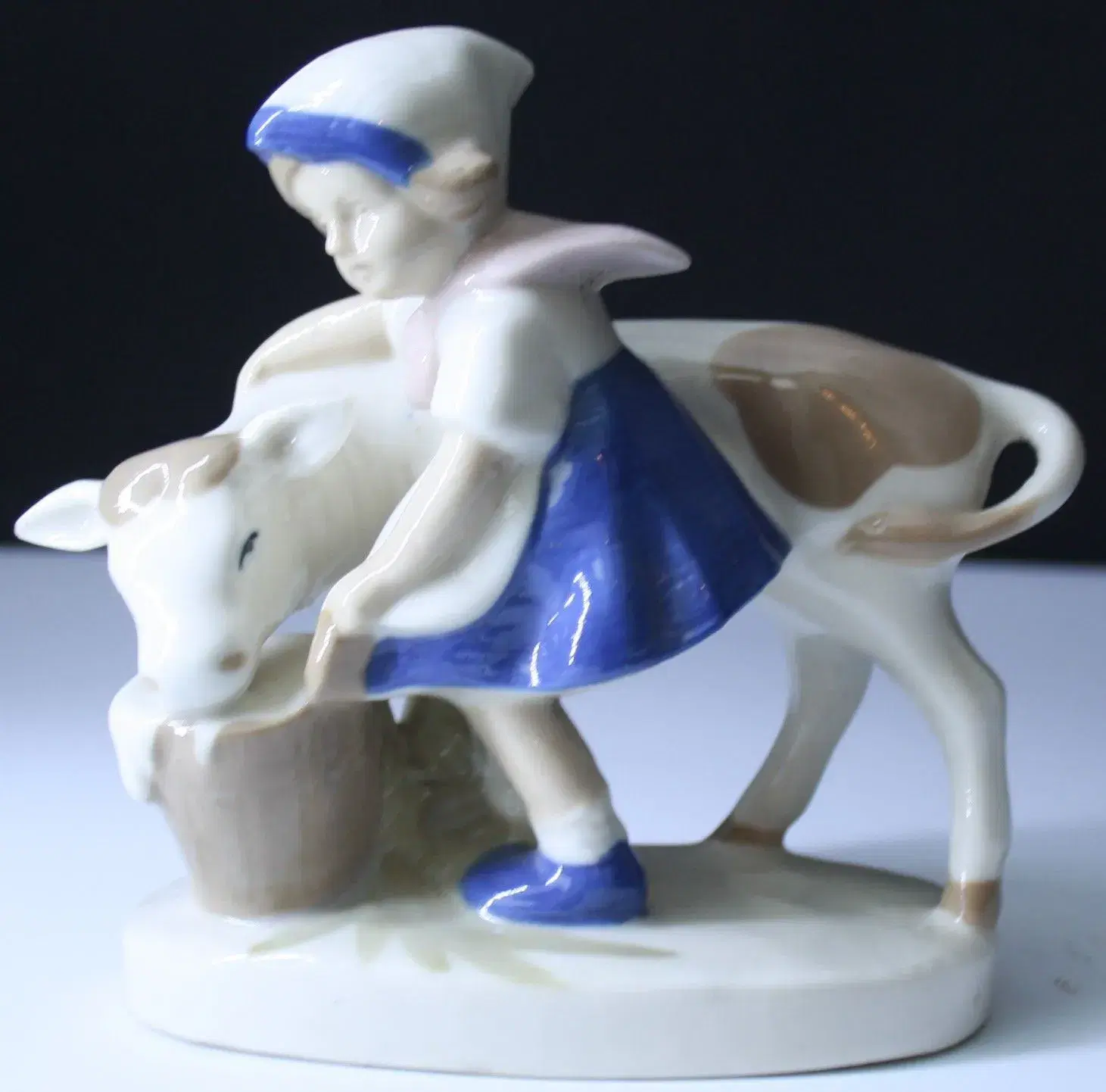 Porcelæns Figur