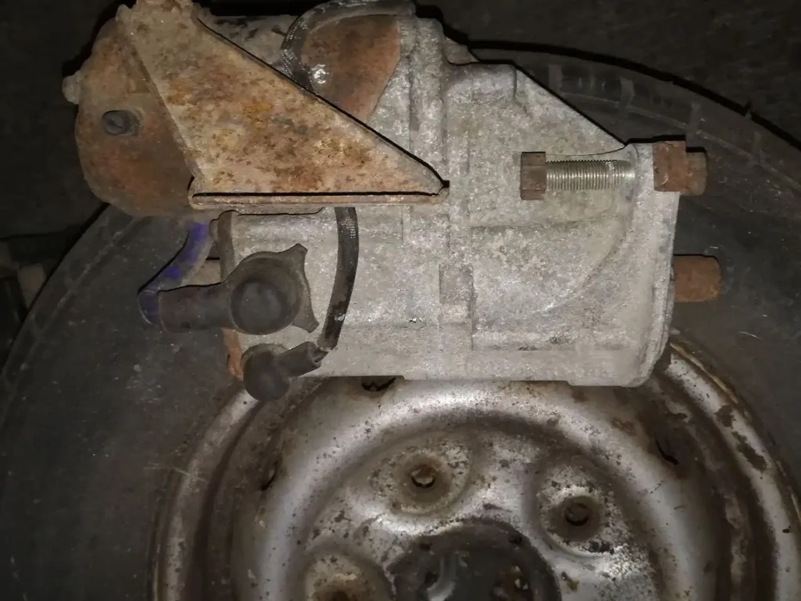 Toyota 24D starter