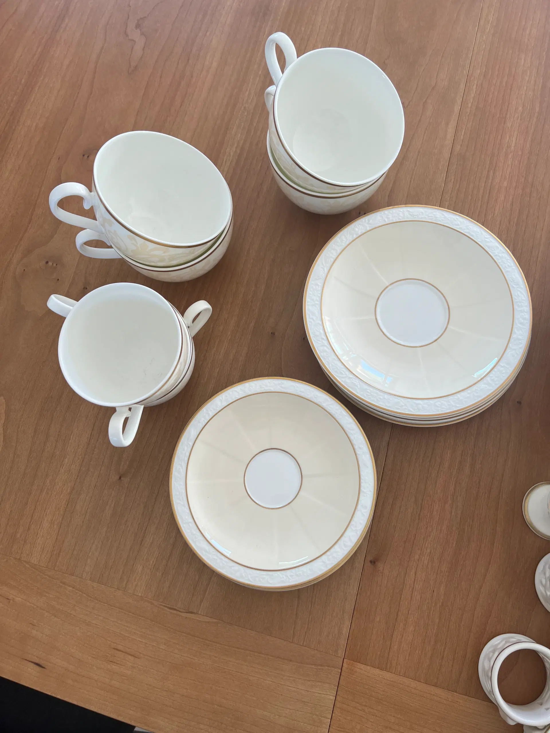 Villeroy & Boch Ivorie stel til 12 personer