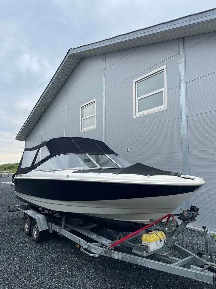 Bayliner Capri 2150 Bowrider