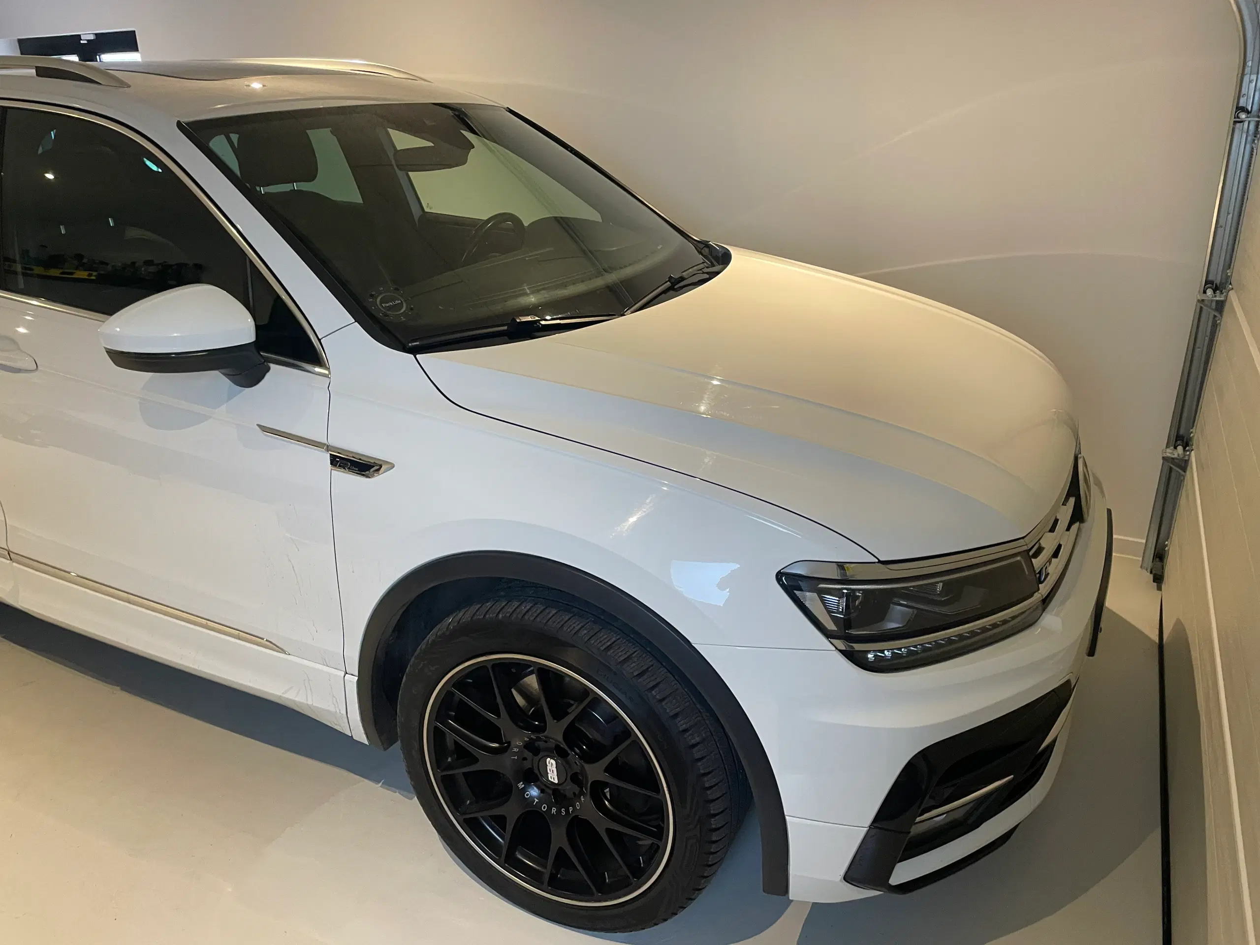 VW tiguan 20 Tdi Scr 240 4motion Dsg7