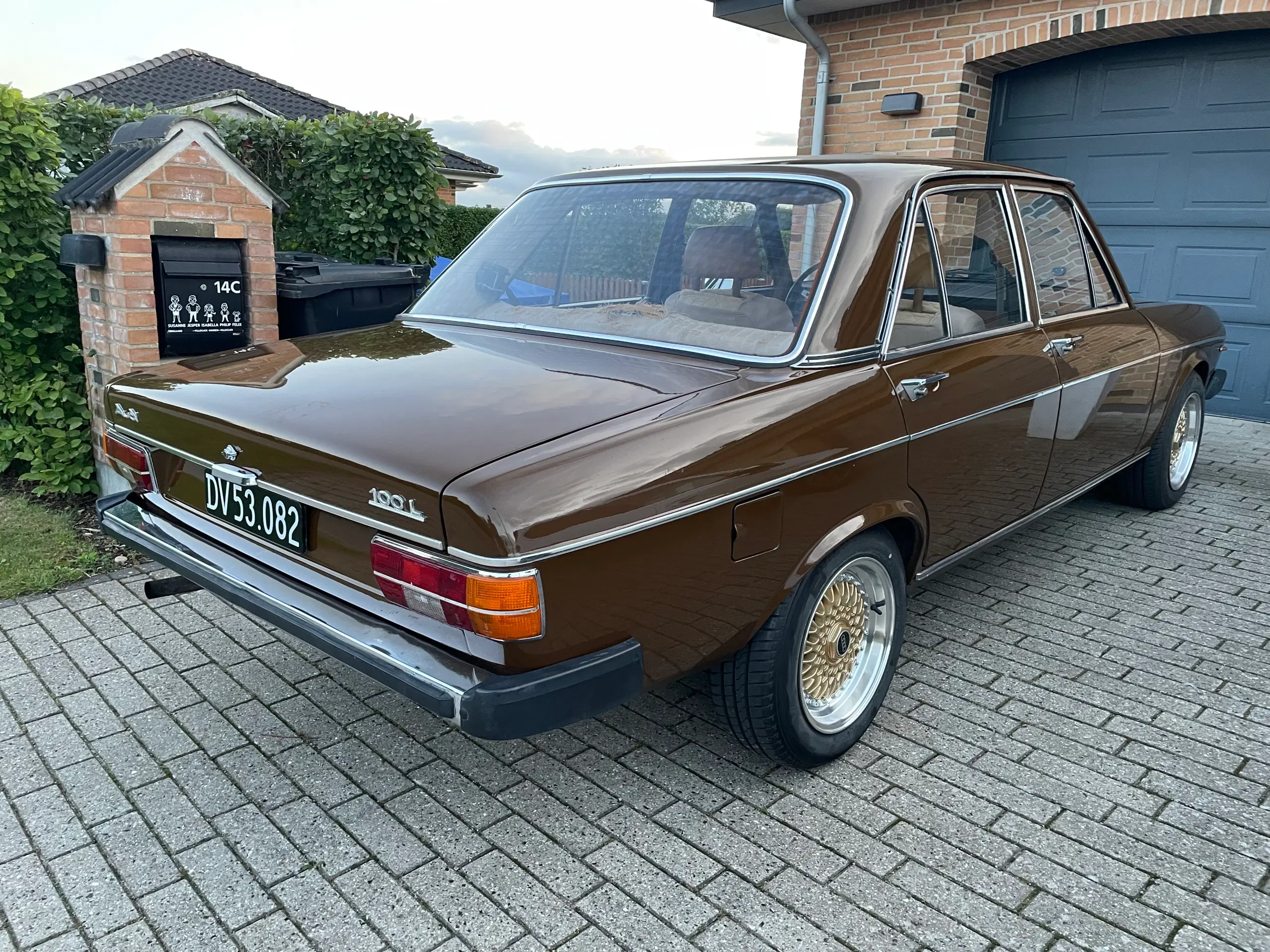 Audi 100L 1975 Sorte plader