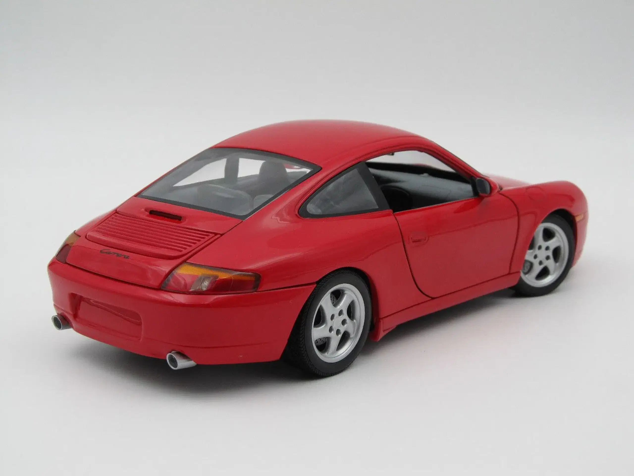 1997 Porsche 911 / 996 Carrera  - 1:18