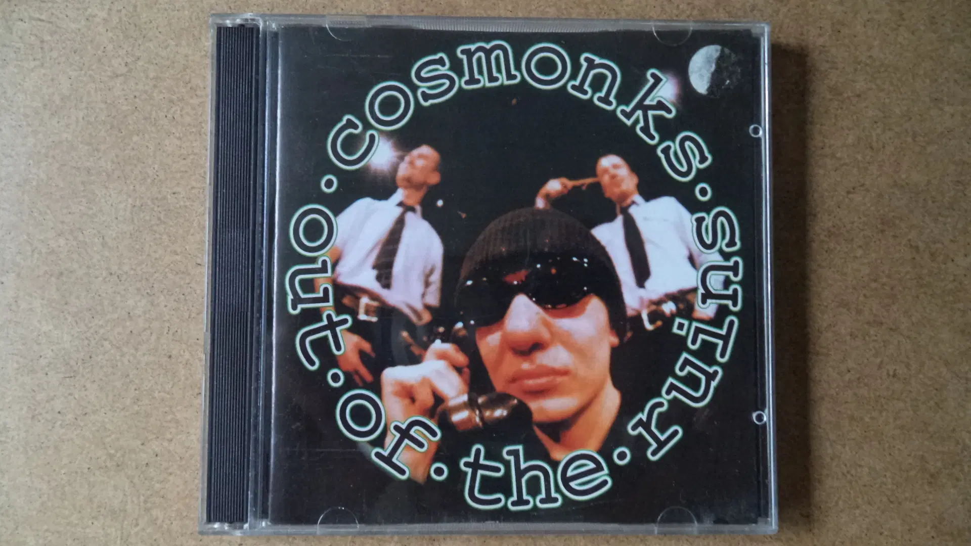 Cosmonks ** Out Of The Ruins (l7-005)