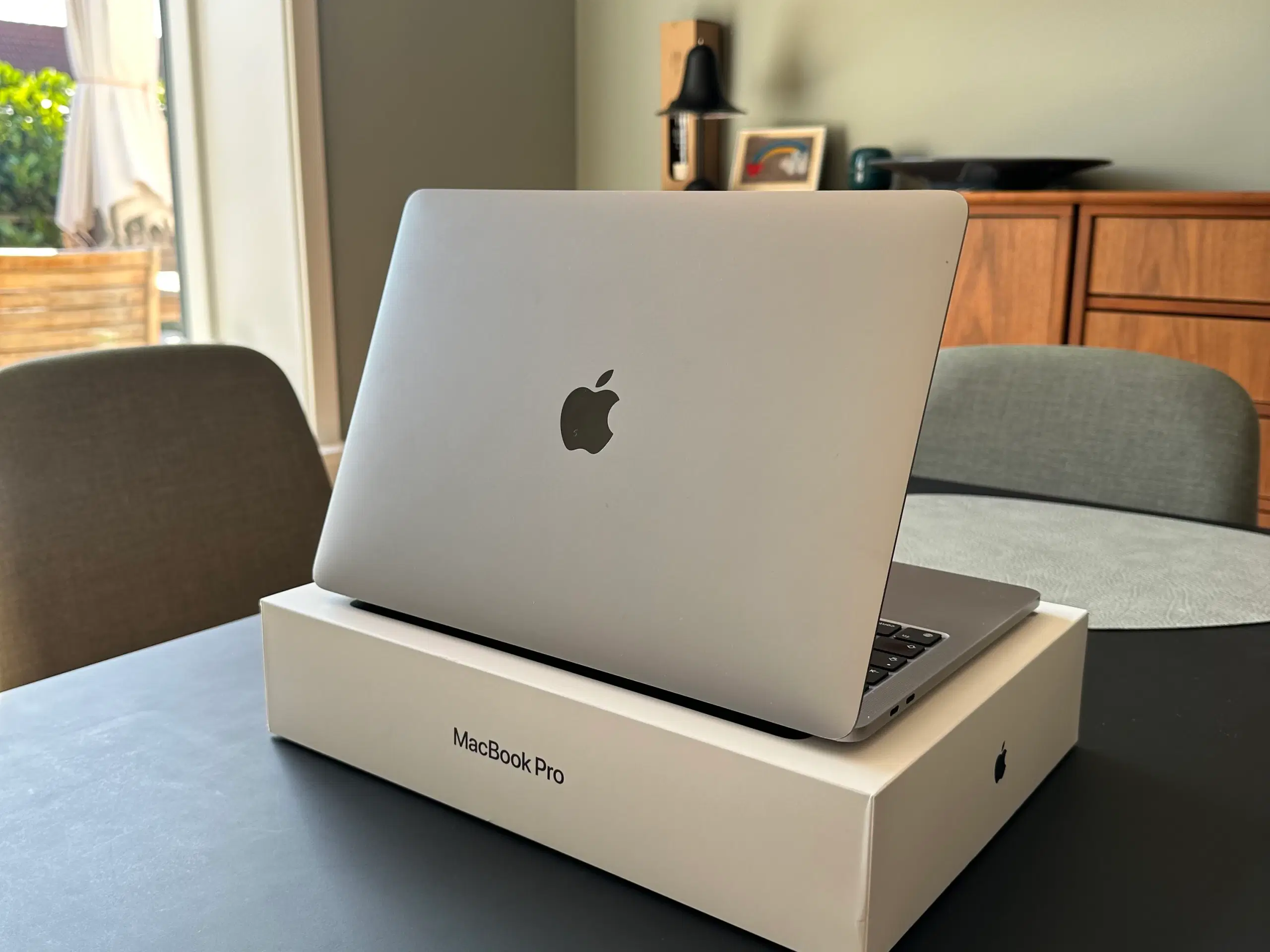 MacBook Pro (13”, M1, 2020)