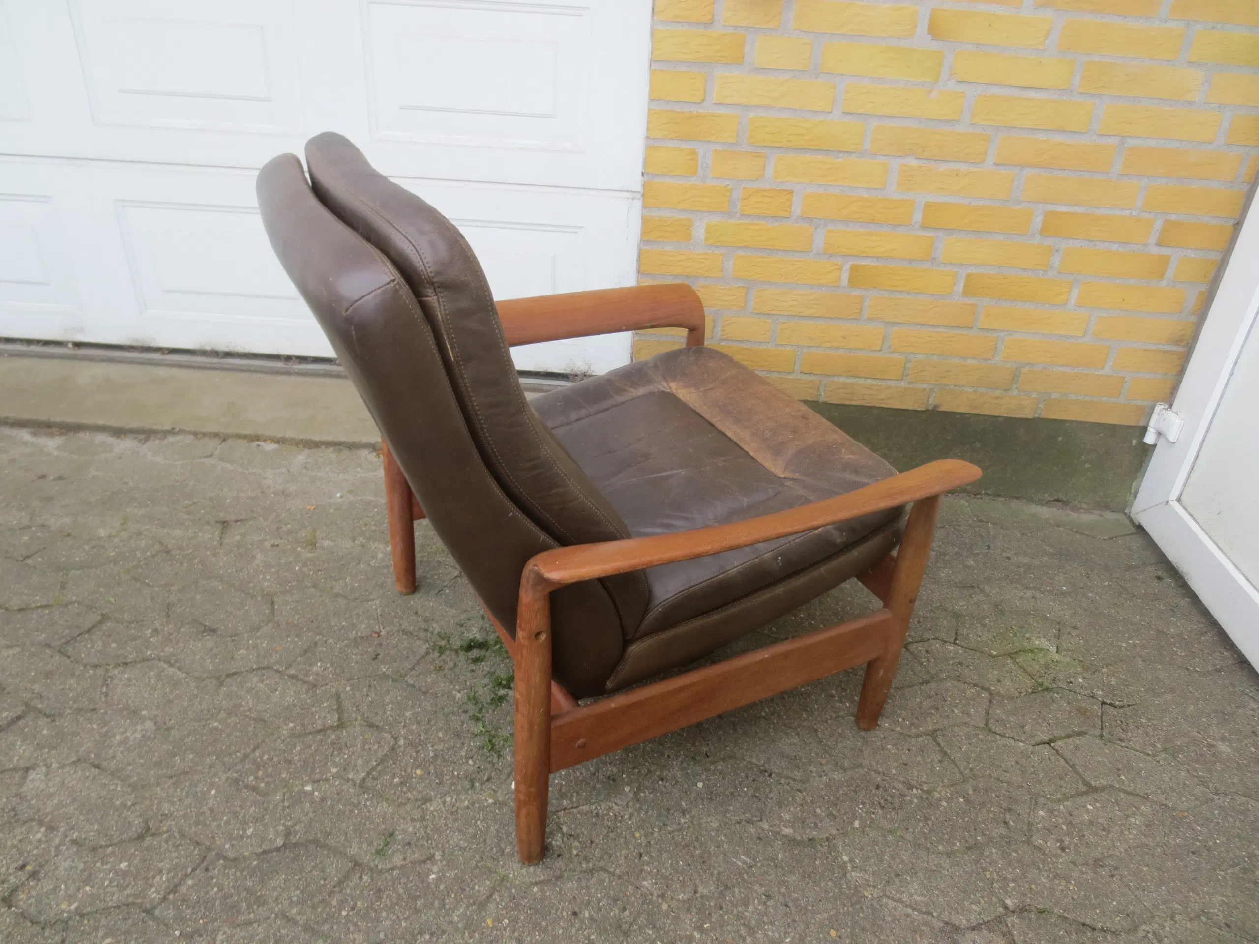 1 stk Retro Teak lænestol i Brun Læder