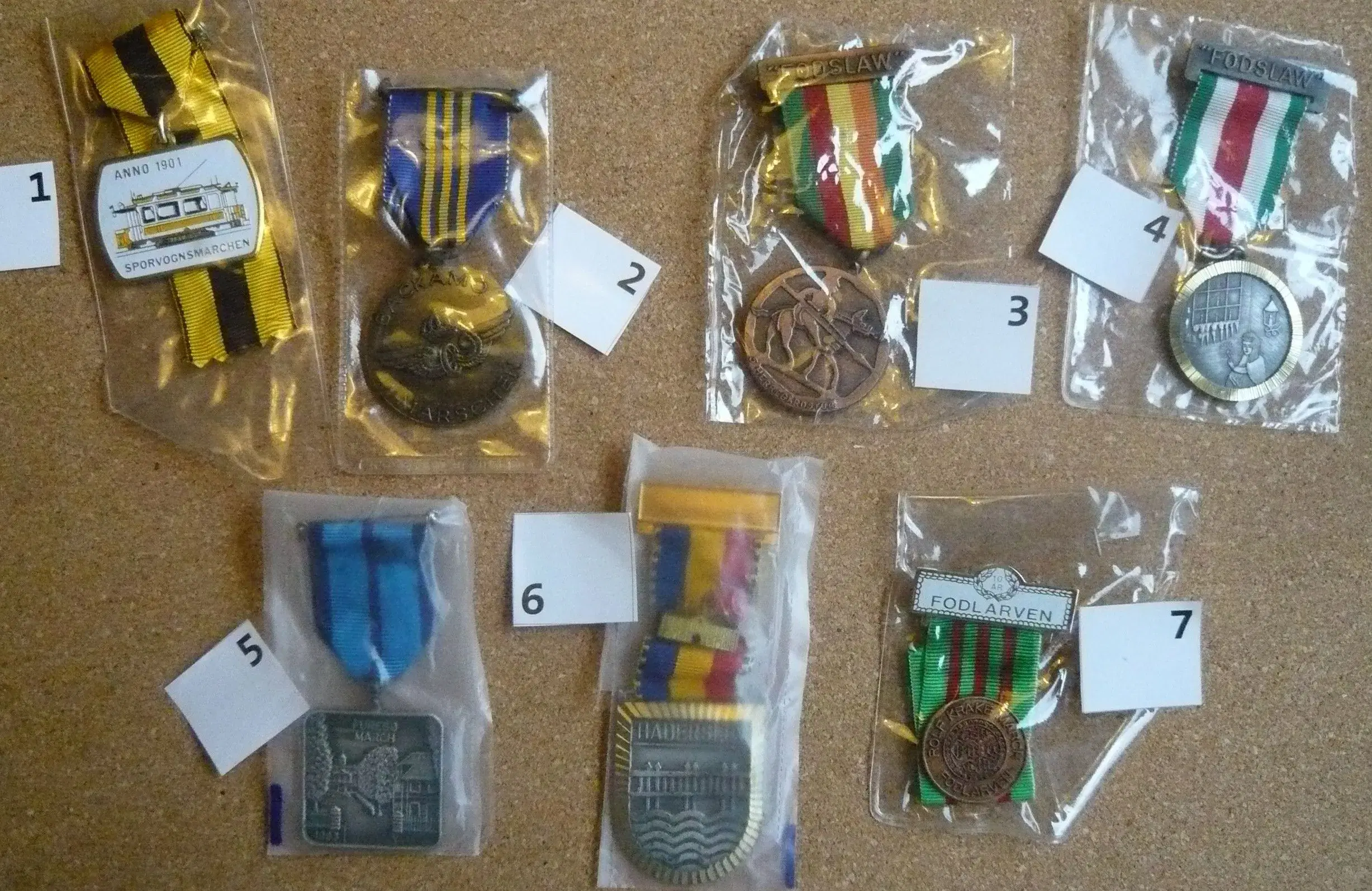 Diverse medaljer (8)