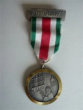 Diverse medaljer (8)