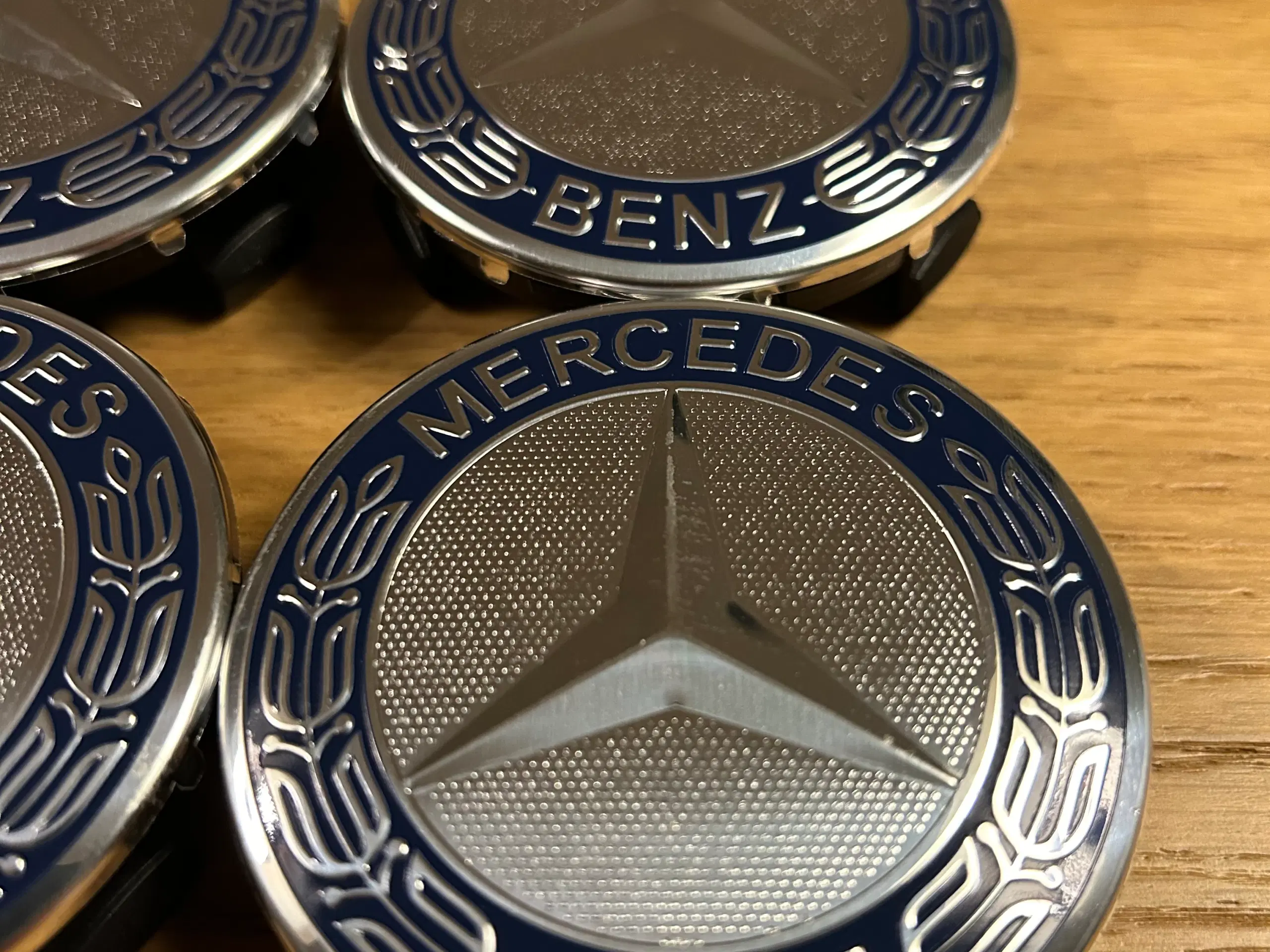 Mercedes Benz Navkapsler 4 stk NYE