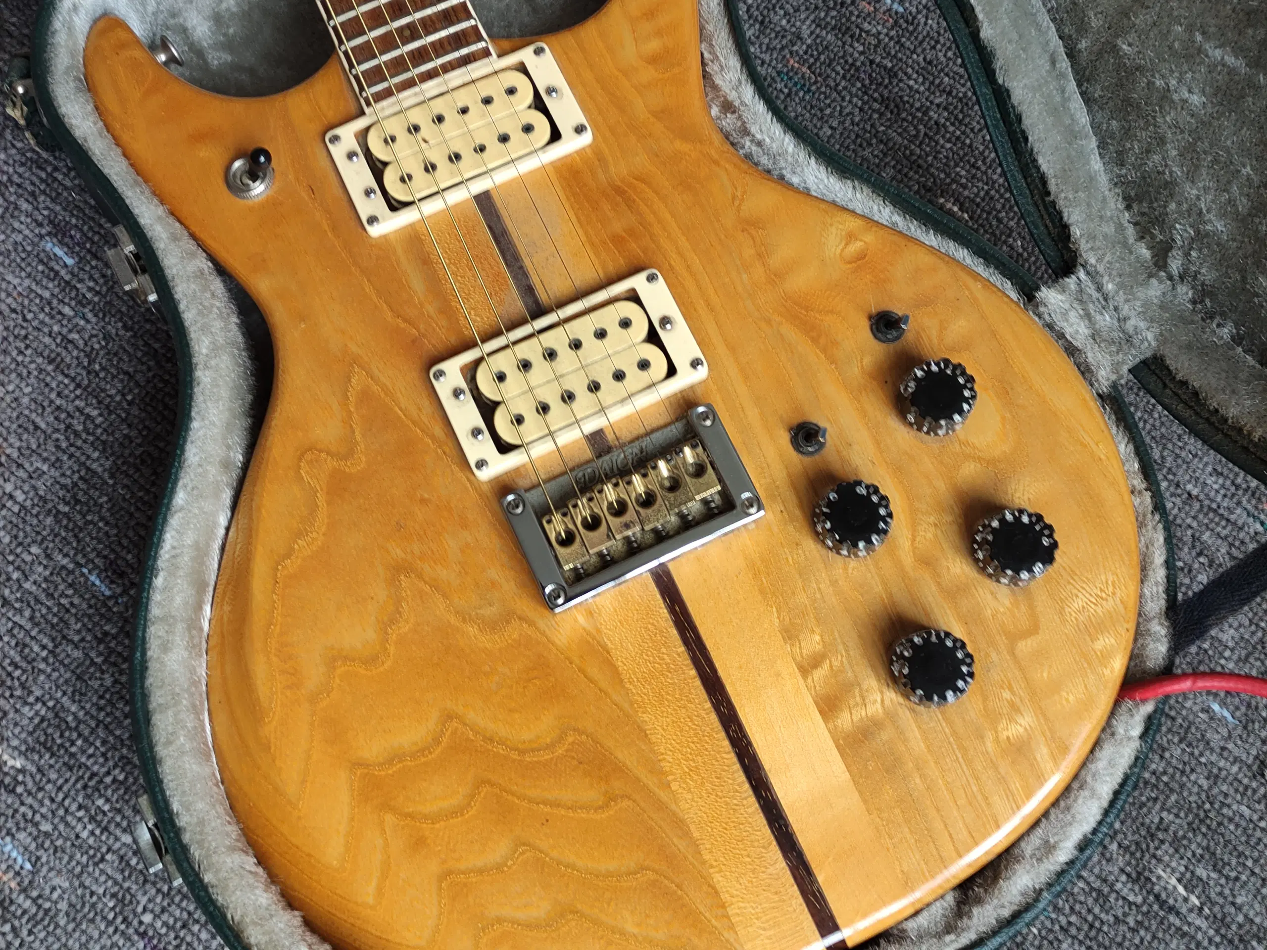 Daion elektrisk Guitar