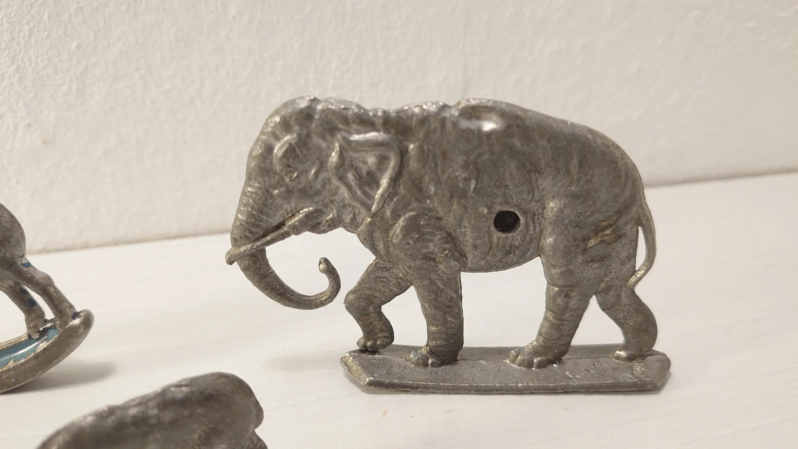 5 stk gamle tin/bly figurer L elefant 8 cm