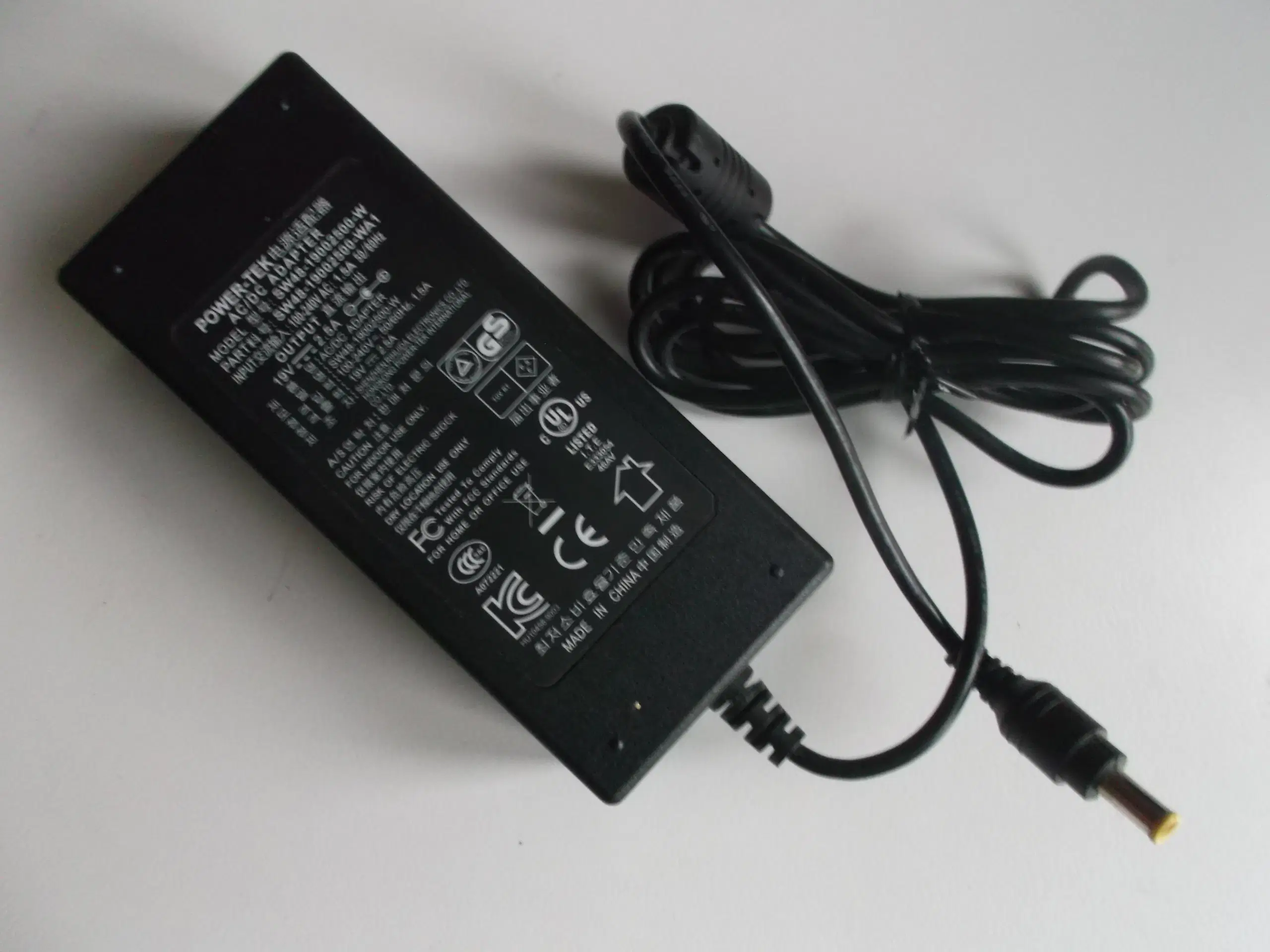 POWER-TEK SW48-19002500-W AC/DC Adapter 19V 25A