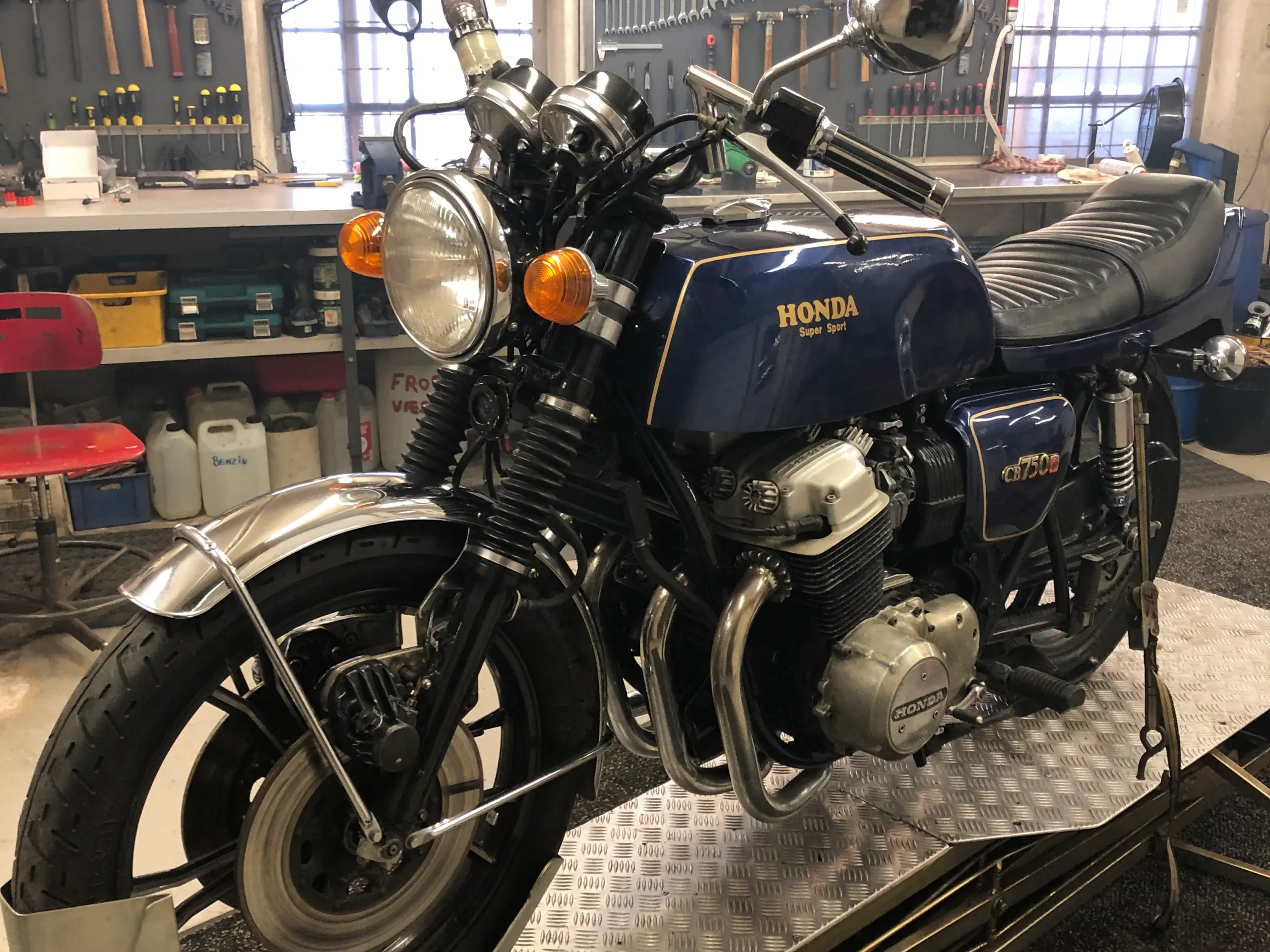 Honda CB 750 K6