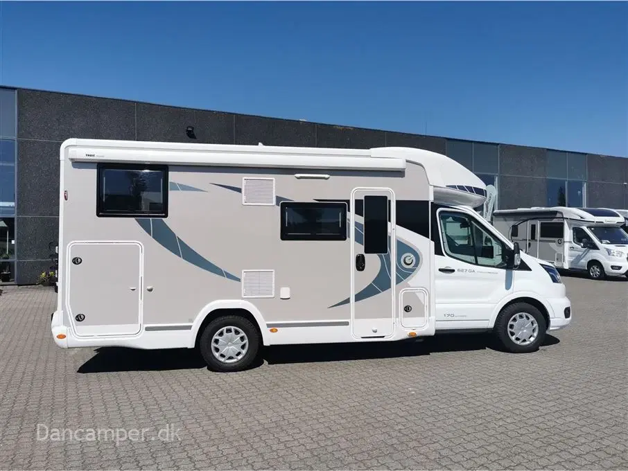 2022 - Chausson Titanium 627 GA Premium   Enkeltsenge + hæve-/sænkeseng 5 selepladser 4 sovepladser mulighed for 5 170Hk Aut Bi-Xeneon med ledlysmeget udstyr