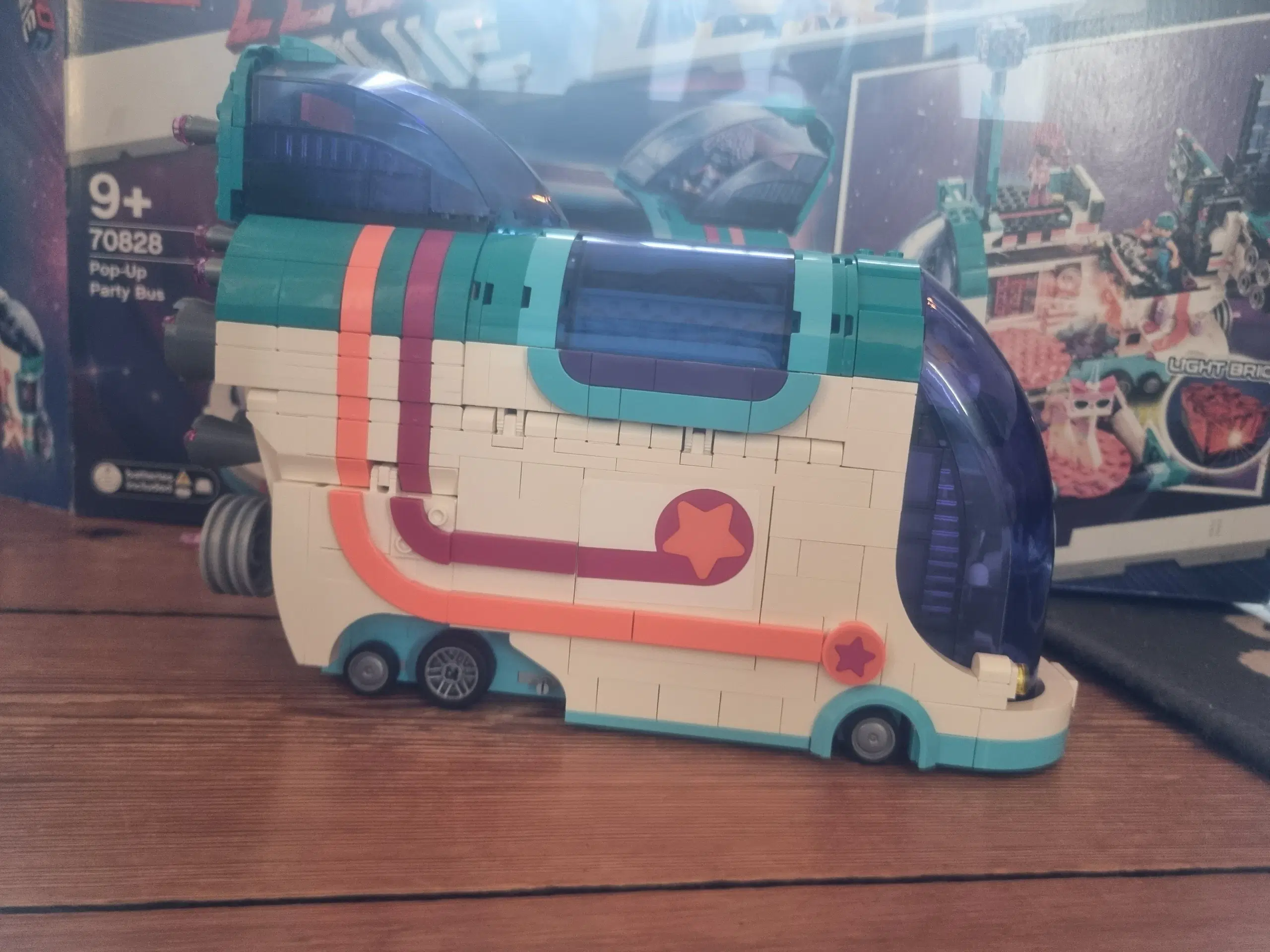 Lego Movie 70828 Pop-up Party Bus