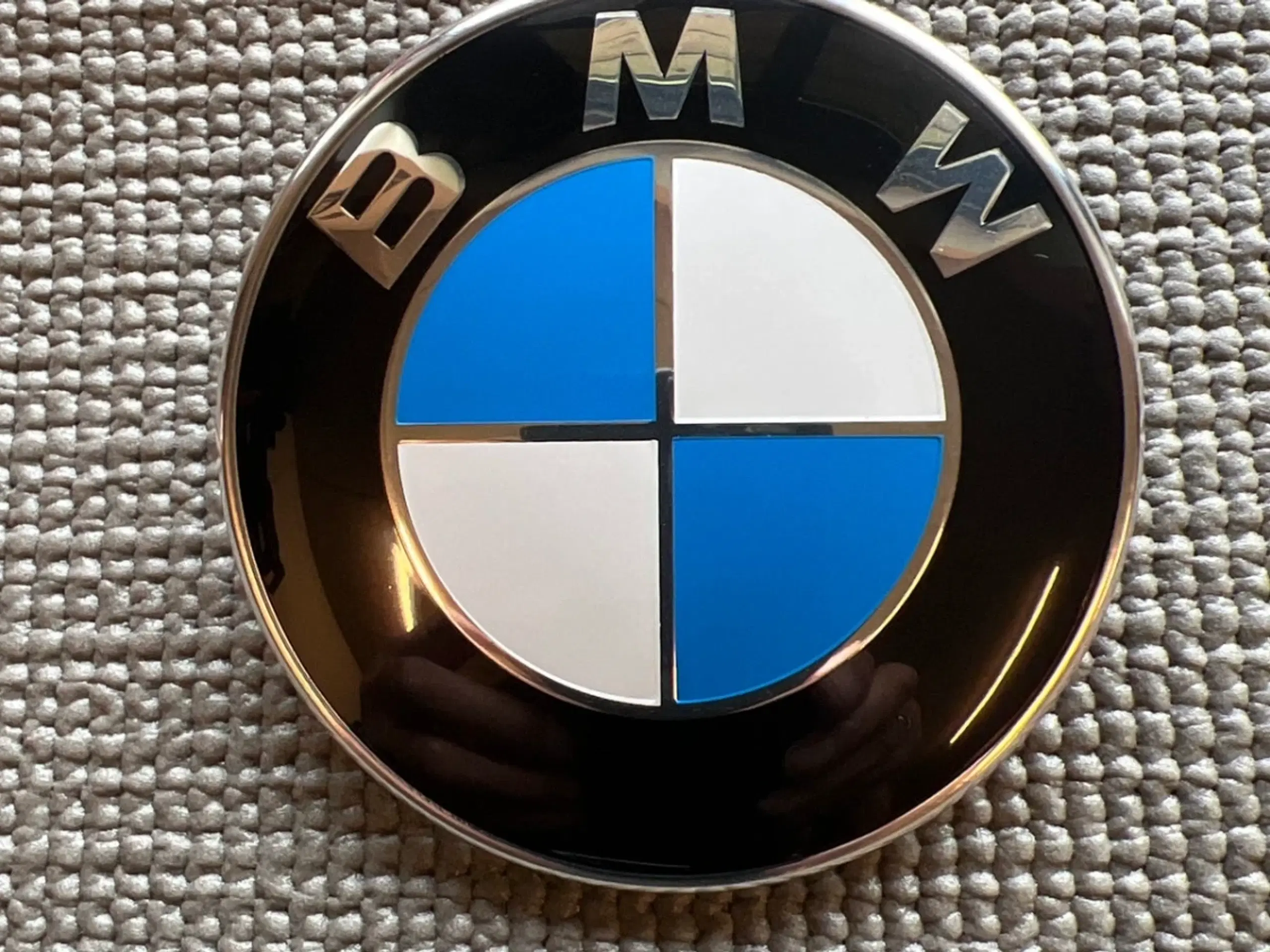 BMW emblem 82mm