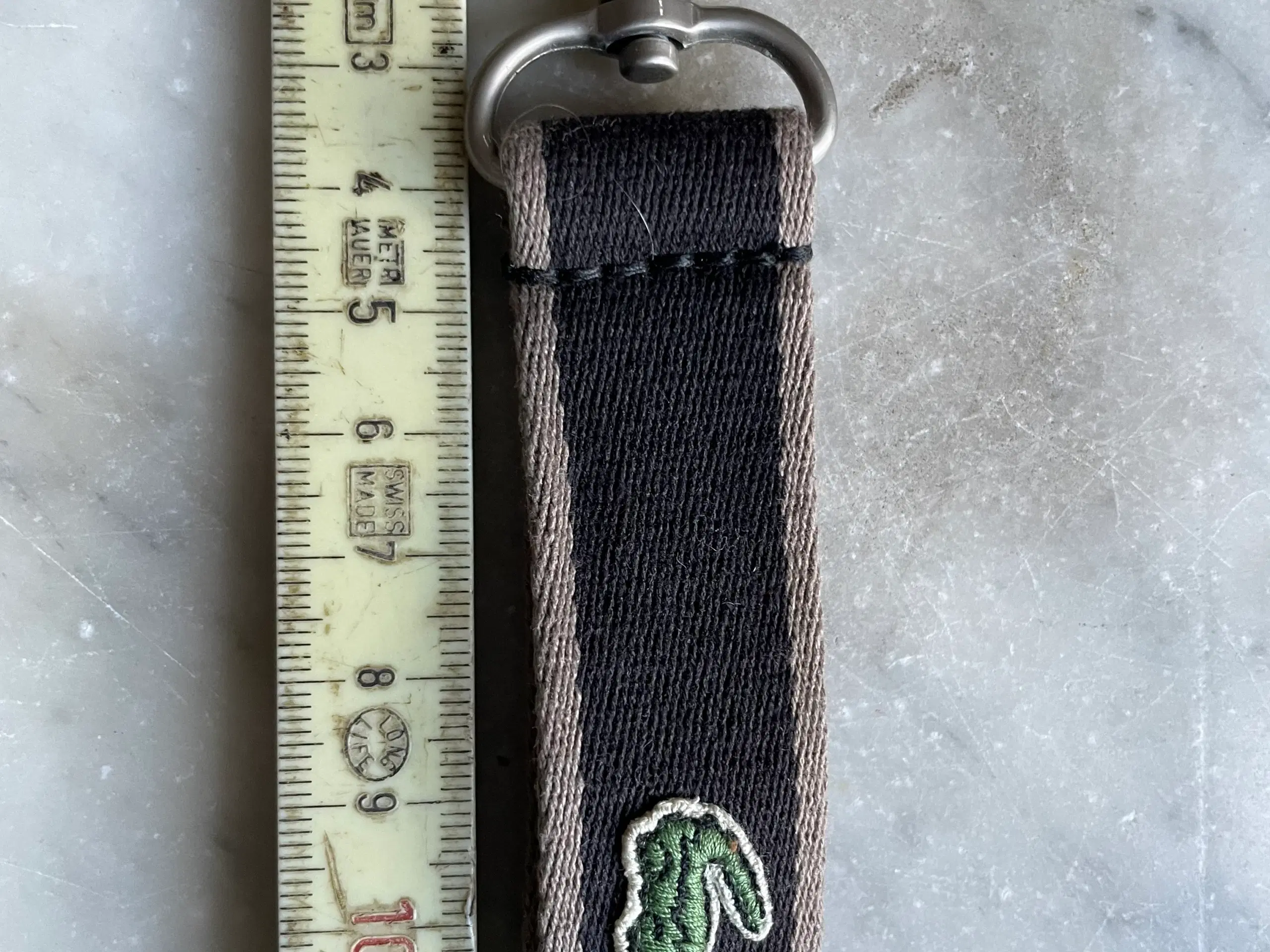 KEYHANGER Lacoste retro nøgle vedhæng