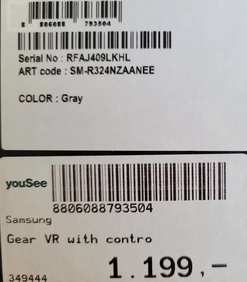 Samsung Gear VR With Controller