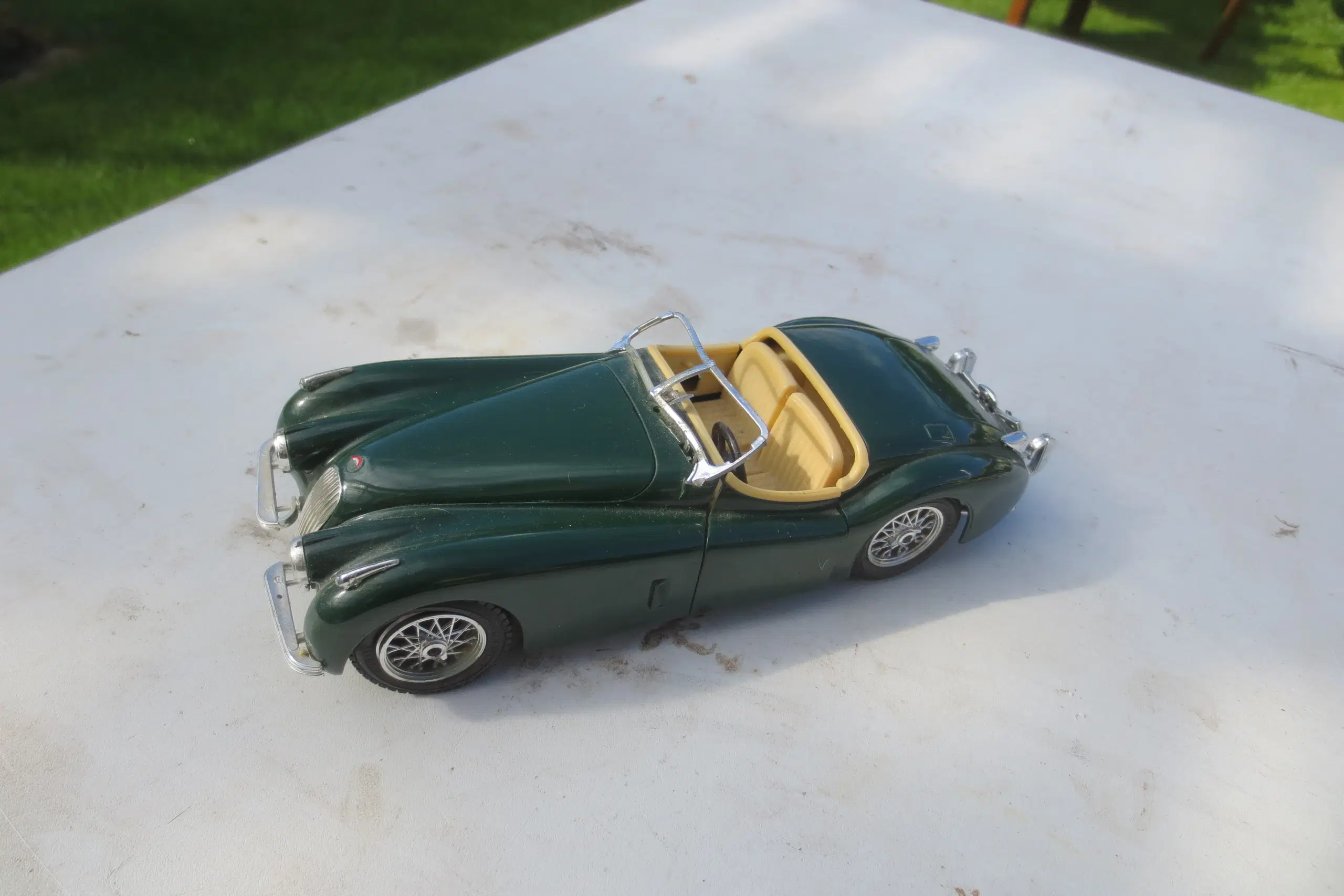 4 stk Modelbiler MGA- Ferarri -Jaguar