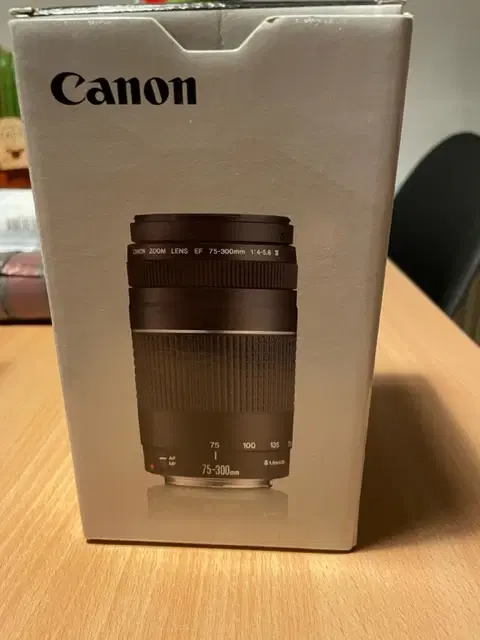 Canon EF775-300mm F4-56 III zoom-obj