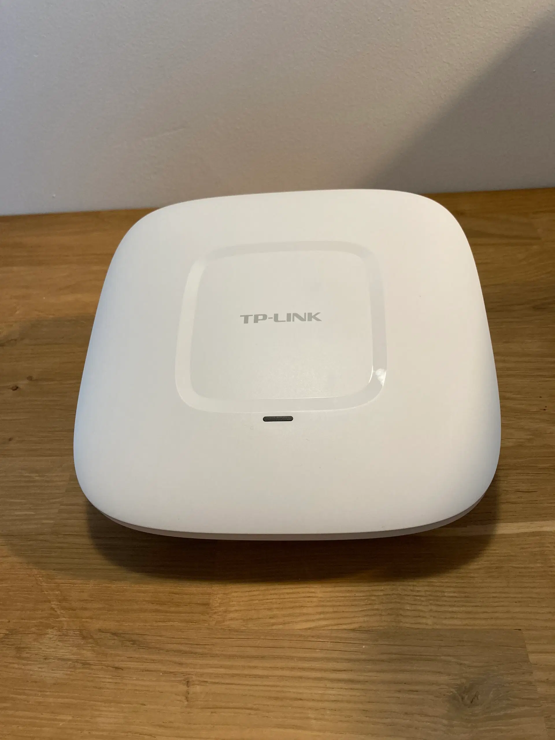 TP-Link AC1200 EAP225 Access Point