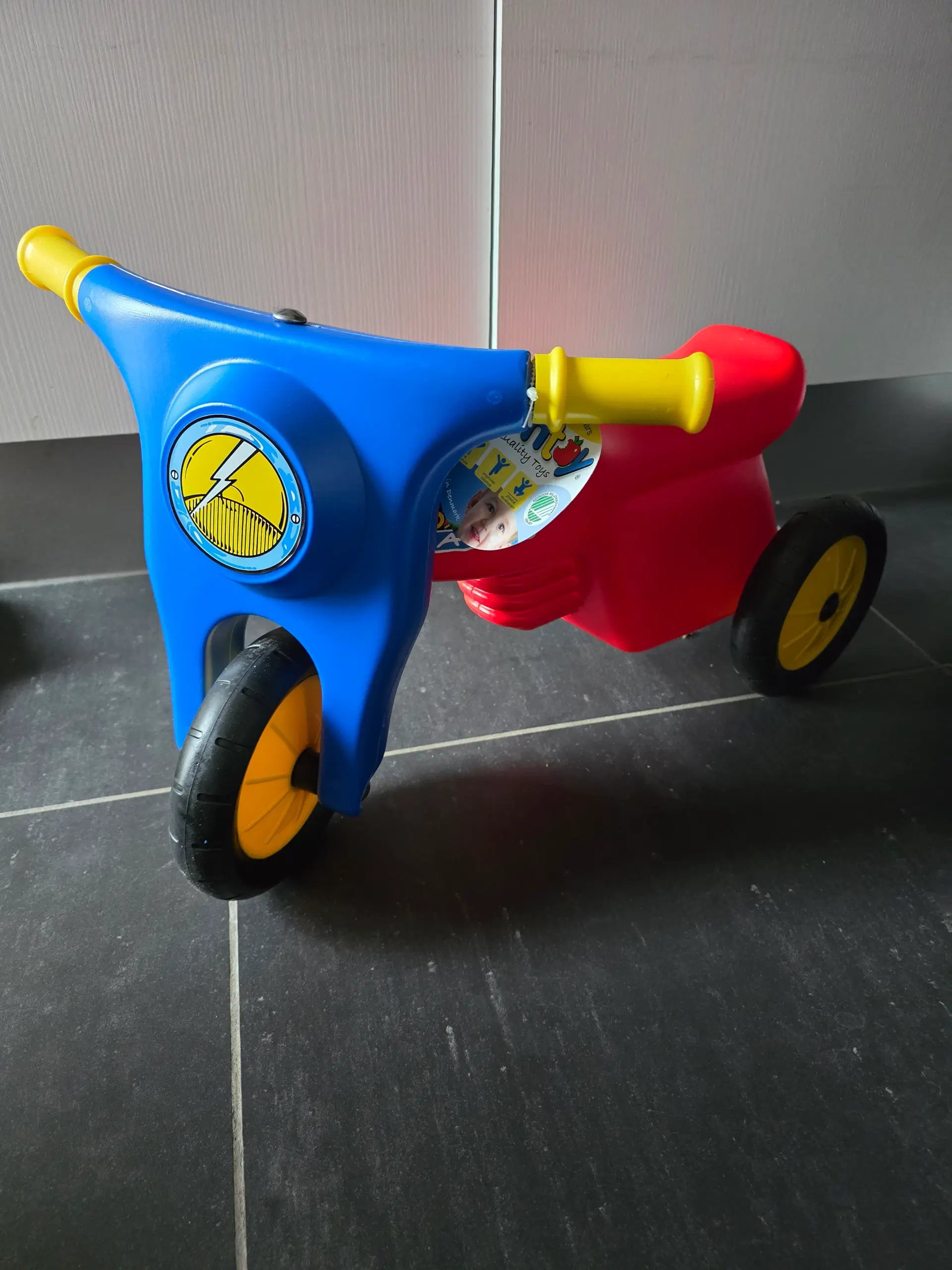 Dantoy scooter