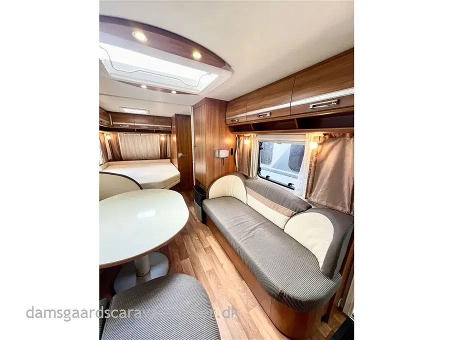 2012 - Dethleffs Nomad 550 HK   Franskseng-Mover-Ventura D300