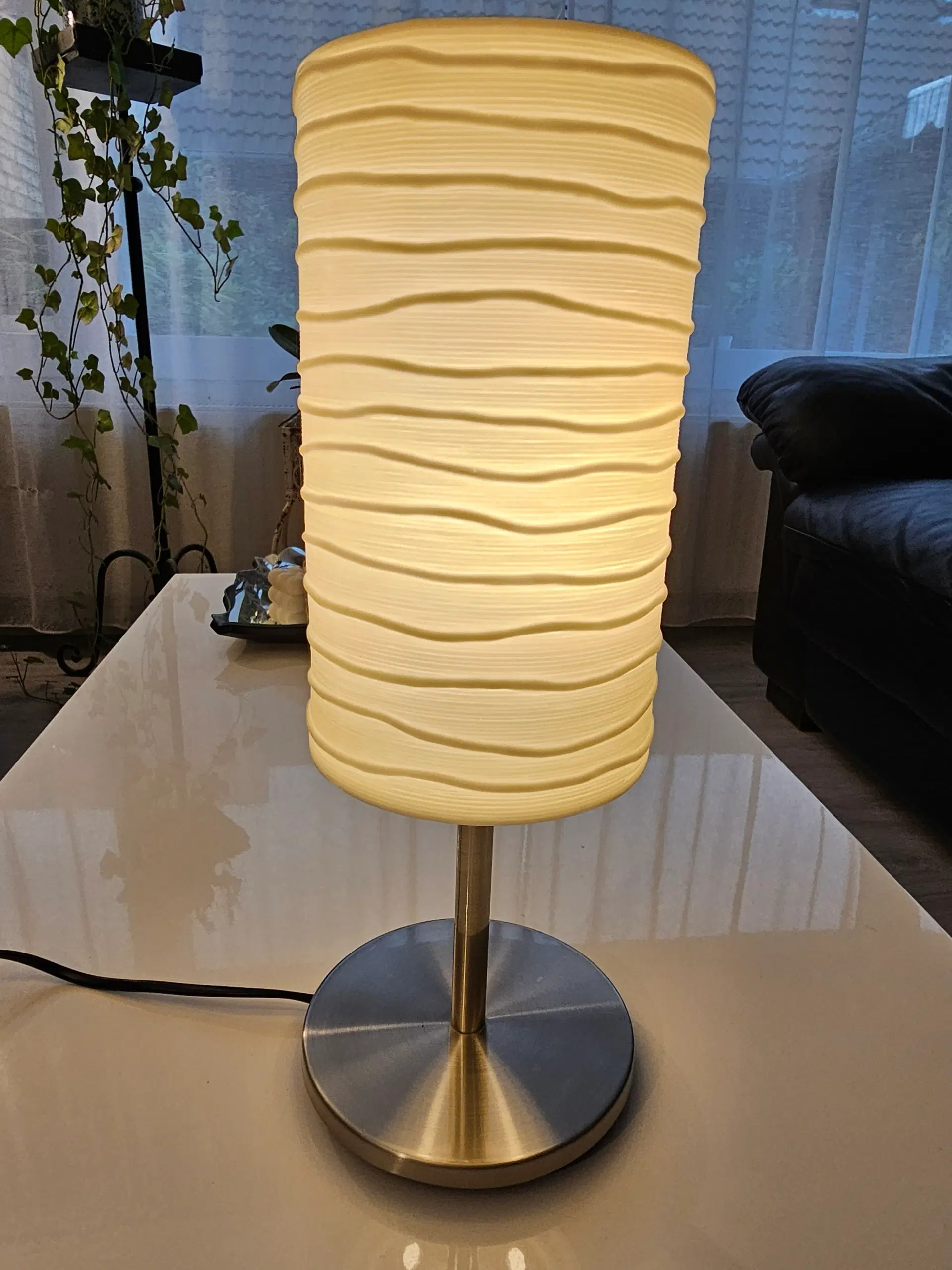 Bordlampe i stål og glas