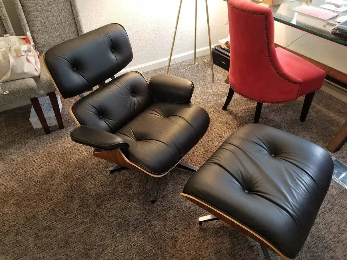 Herman Miller Eames Lounge Chair & Ottoman Authent