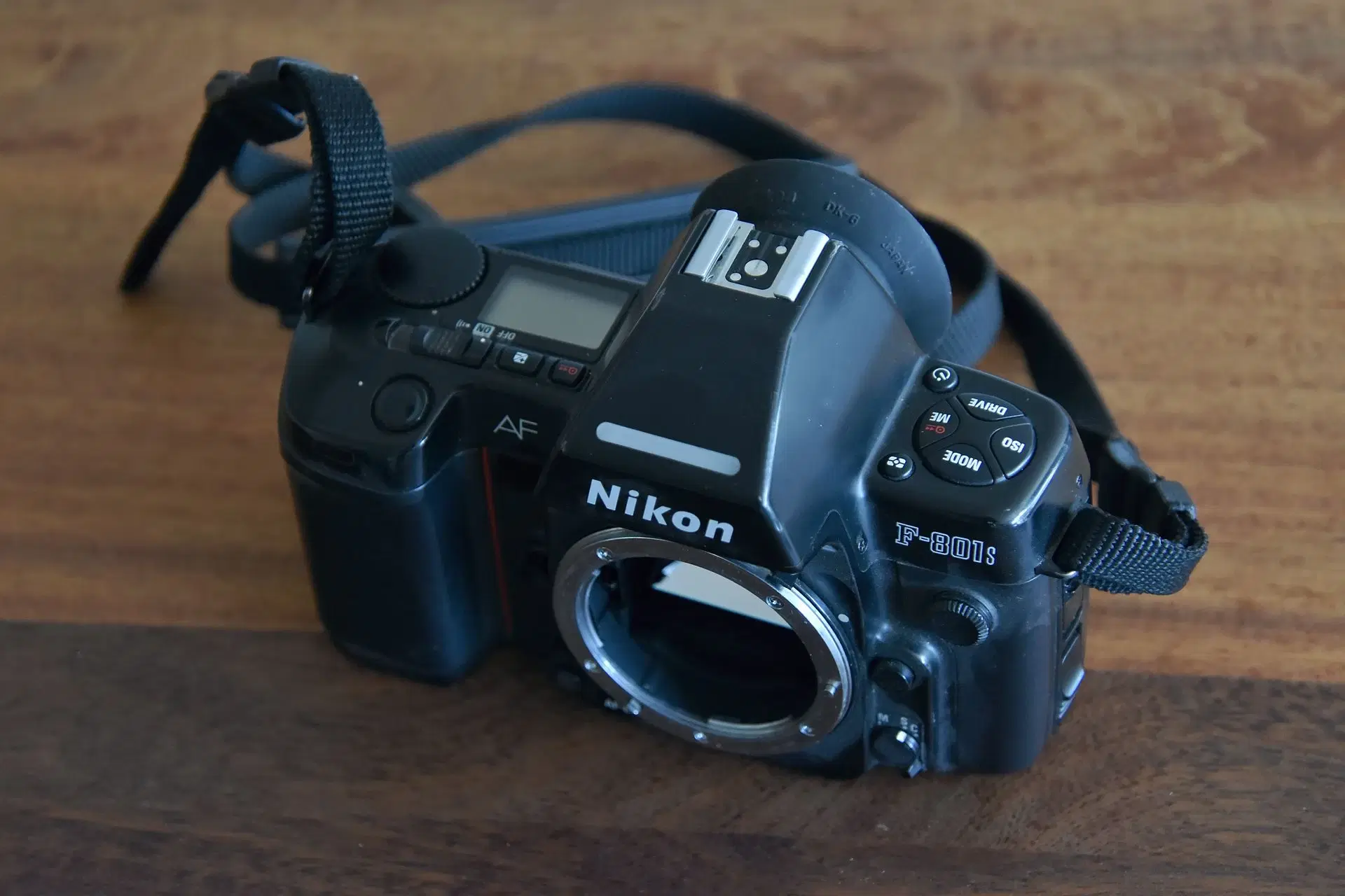 Nikon F801s