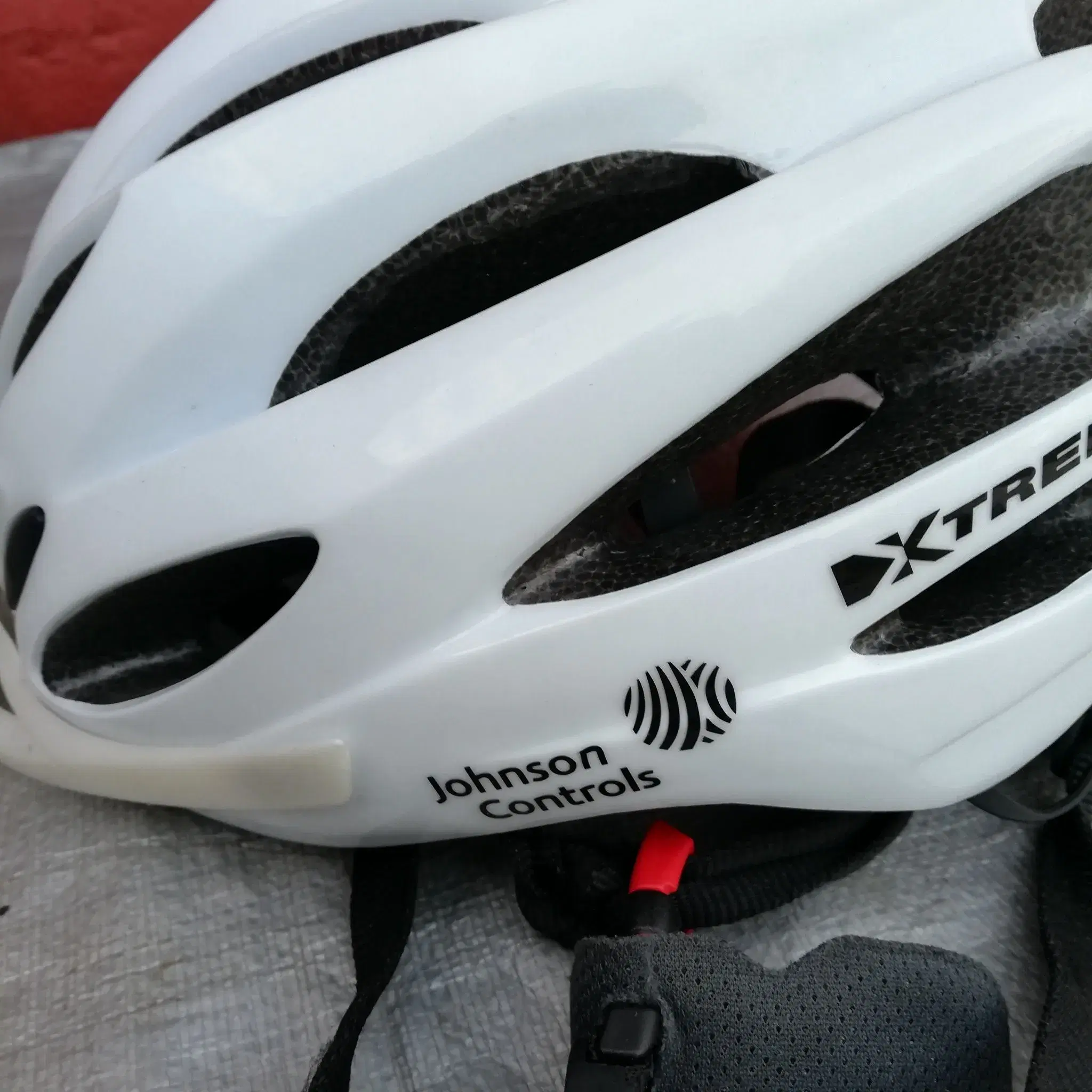 Cykelhjelm:mærke:Johnson Controls Xtreme