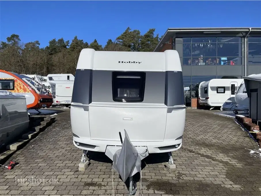 2023 - Hobby De Luxe 495 UL   Hobby 495 UL med enkelsenge fra Hinshøj Caravan A/S