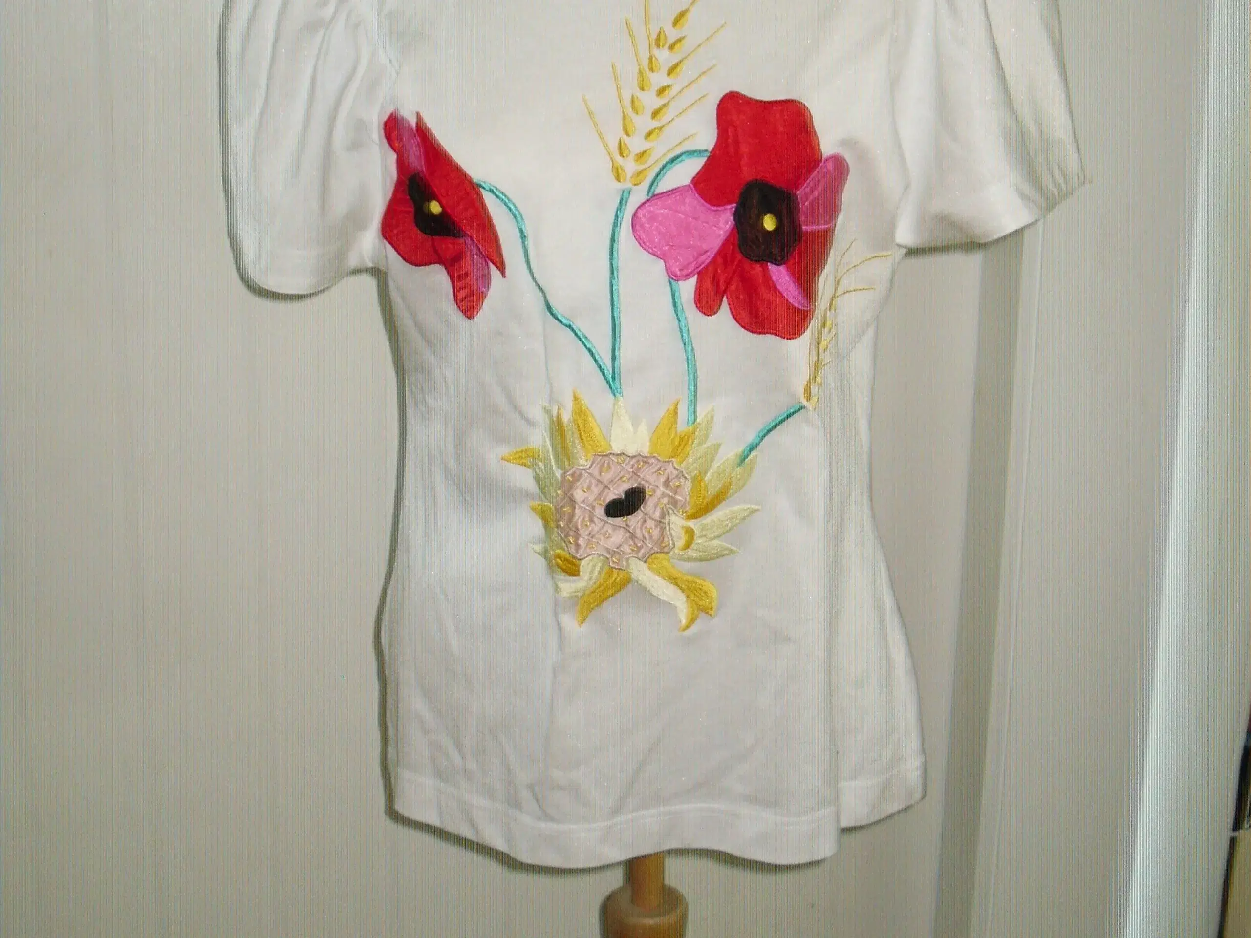 FLOT; T-shirt fra Betty Banclay; Str M