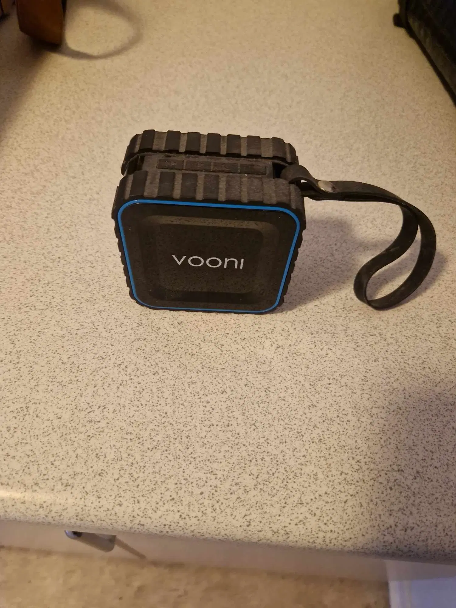 Vooni bluetooth speaker