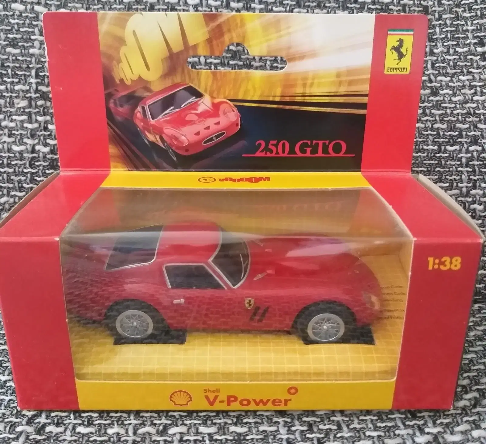 Modelbil Ferrari skala 1:38