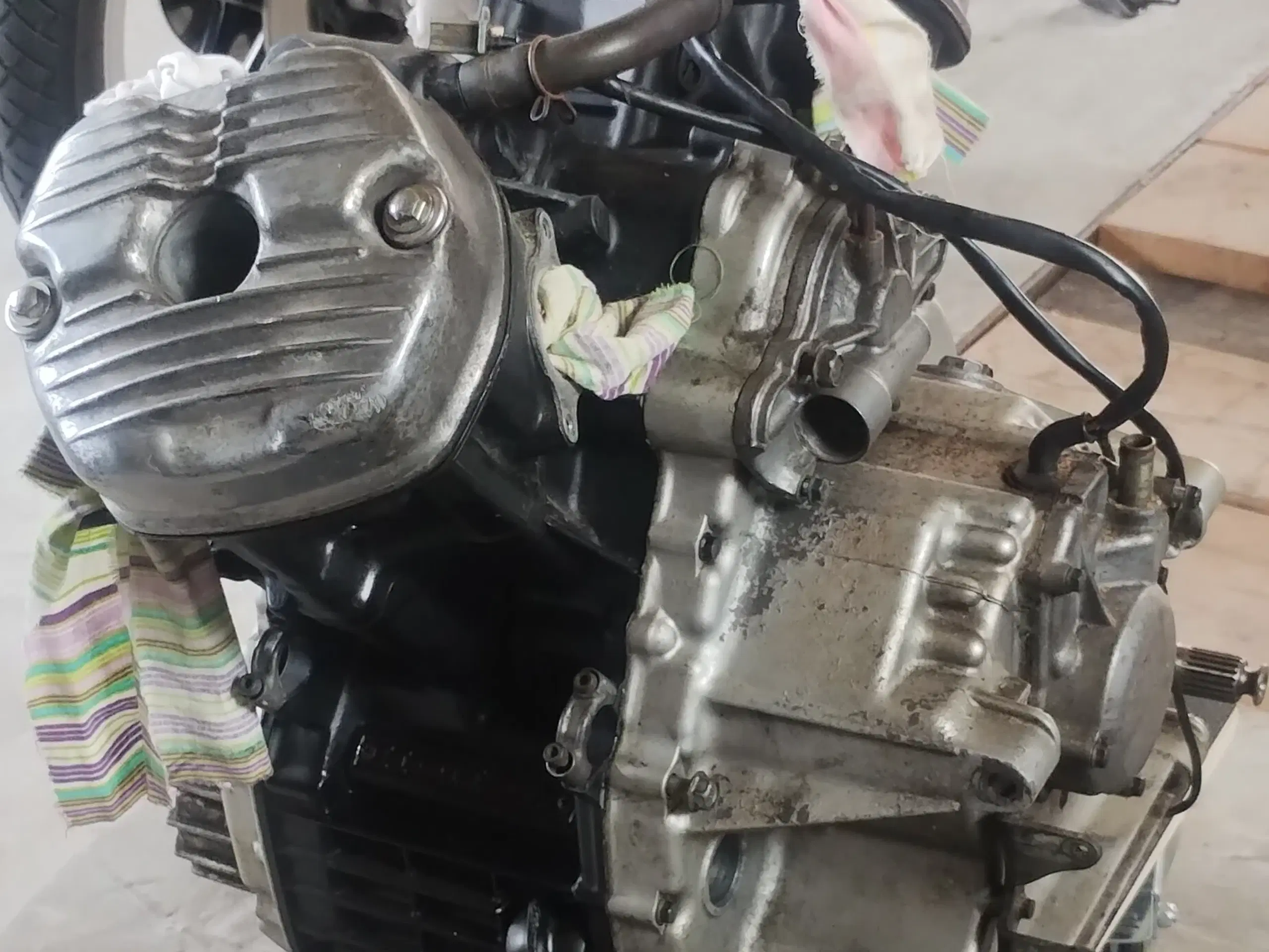 Honda cx 500 motor  stand uves