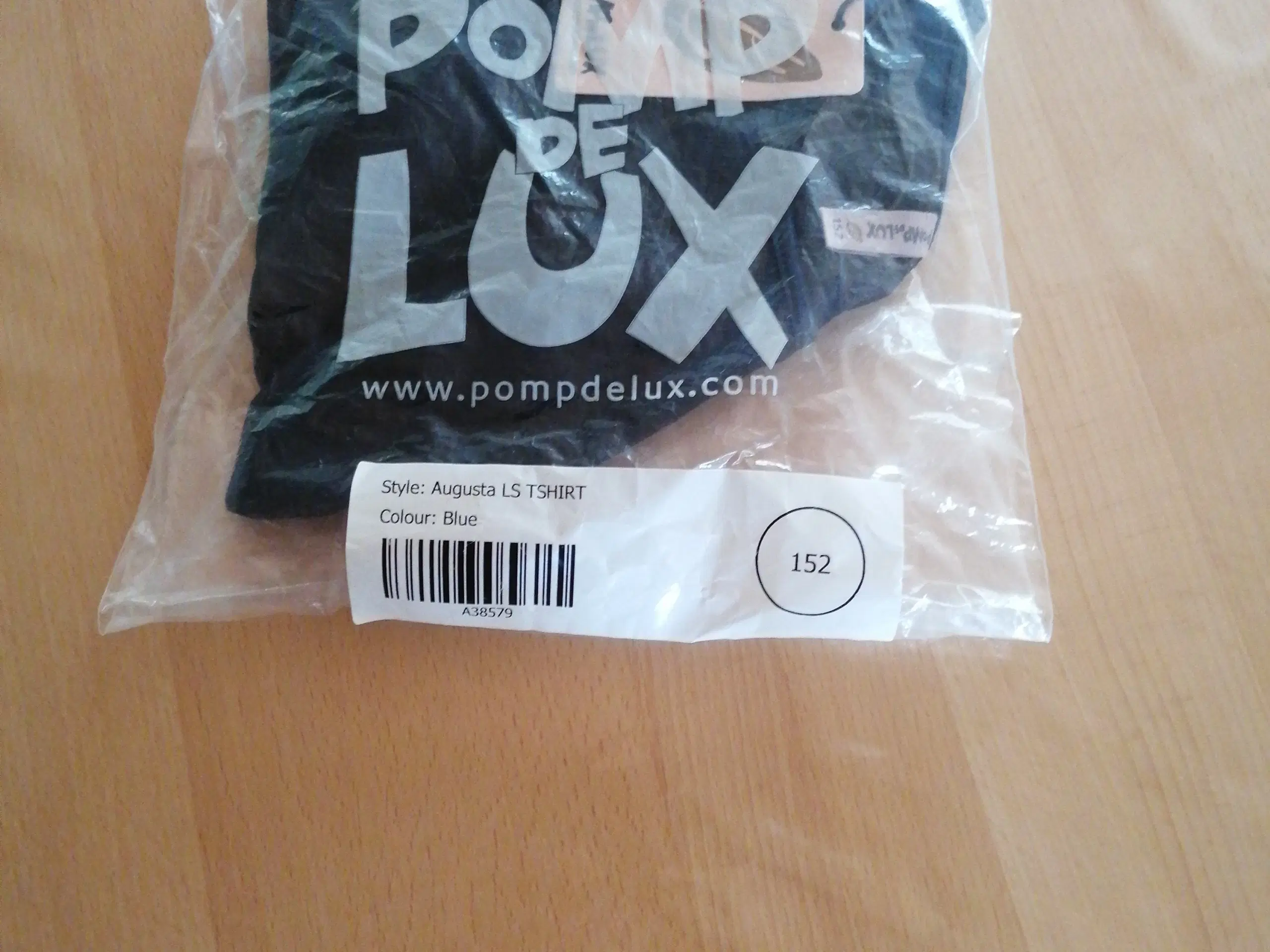 Str 152 Pomp de LUX bluse