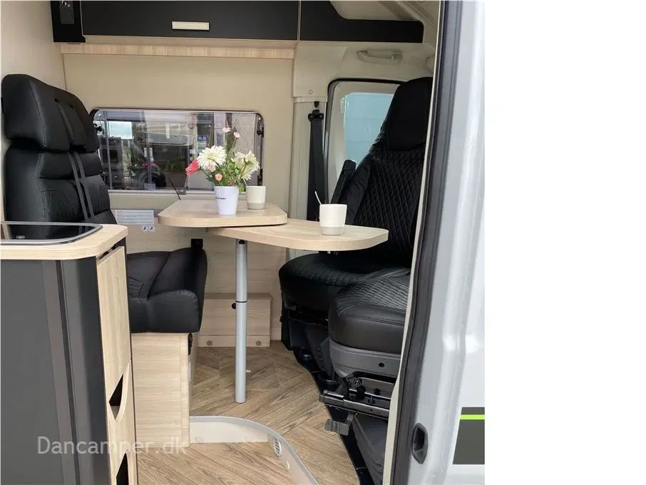 2024 - Chausson V697   Super vintercamper 140 HK 9-trins automatgear tilbehørs- connect- safety- og artic pakke