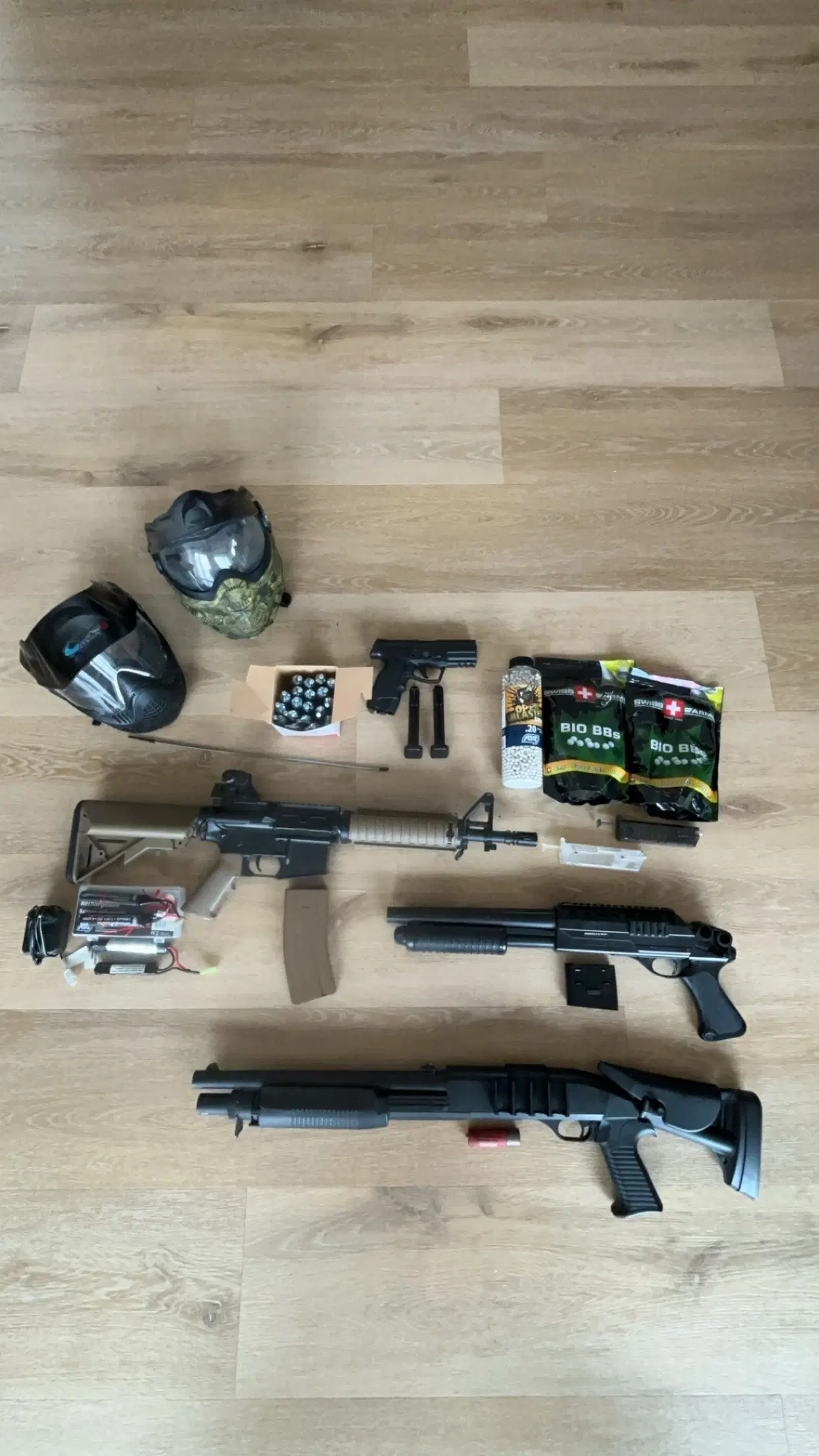 Airsoft / Hardball guns