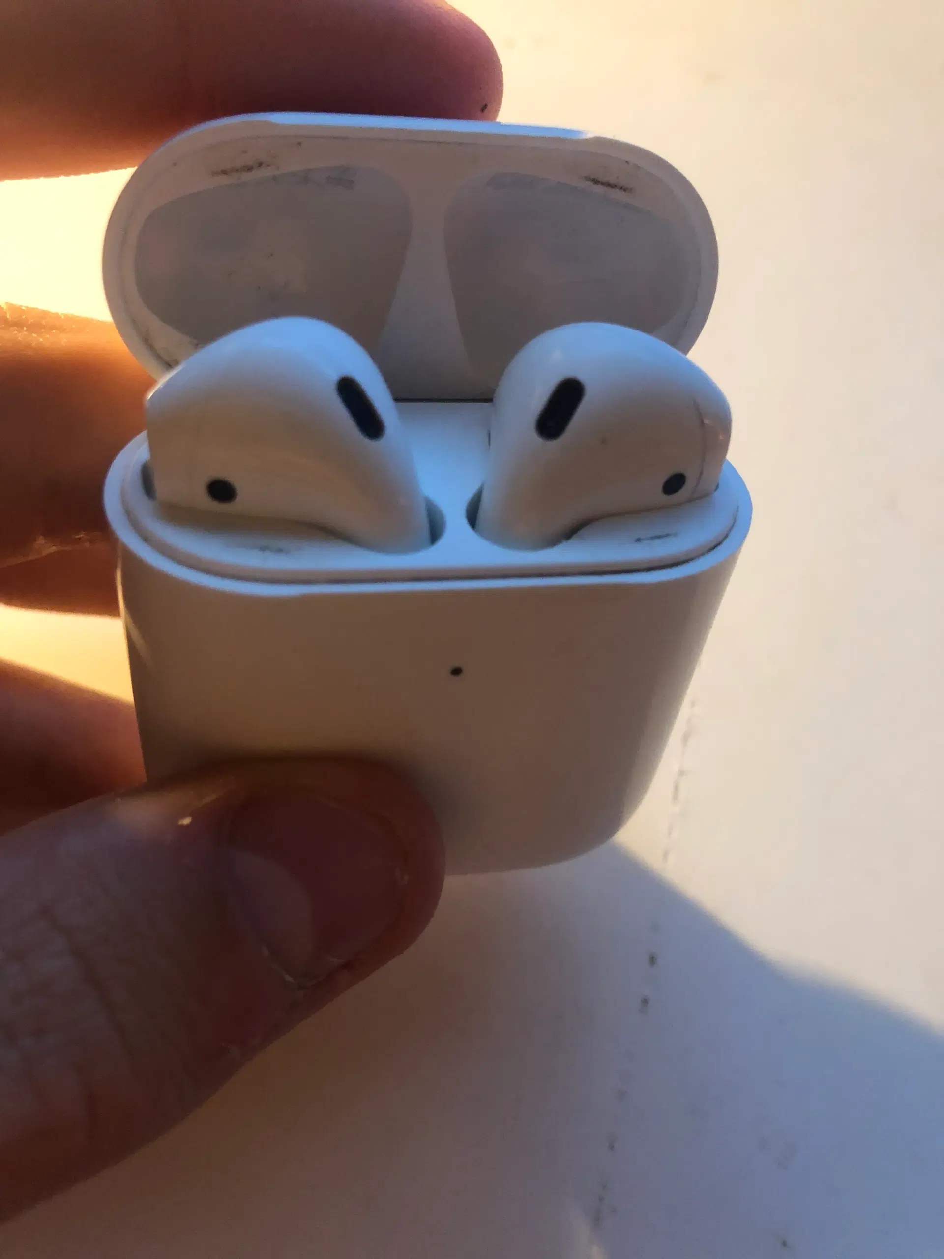 AirPods gen 2