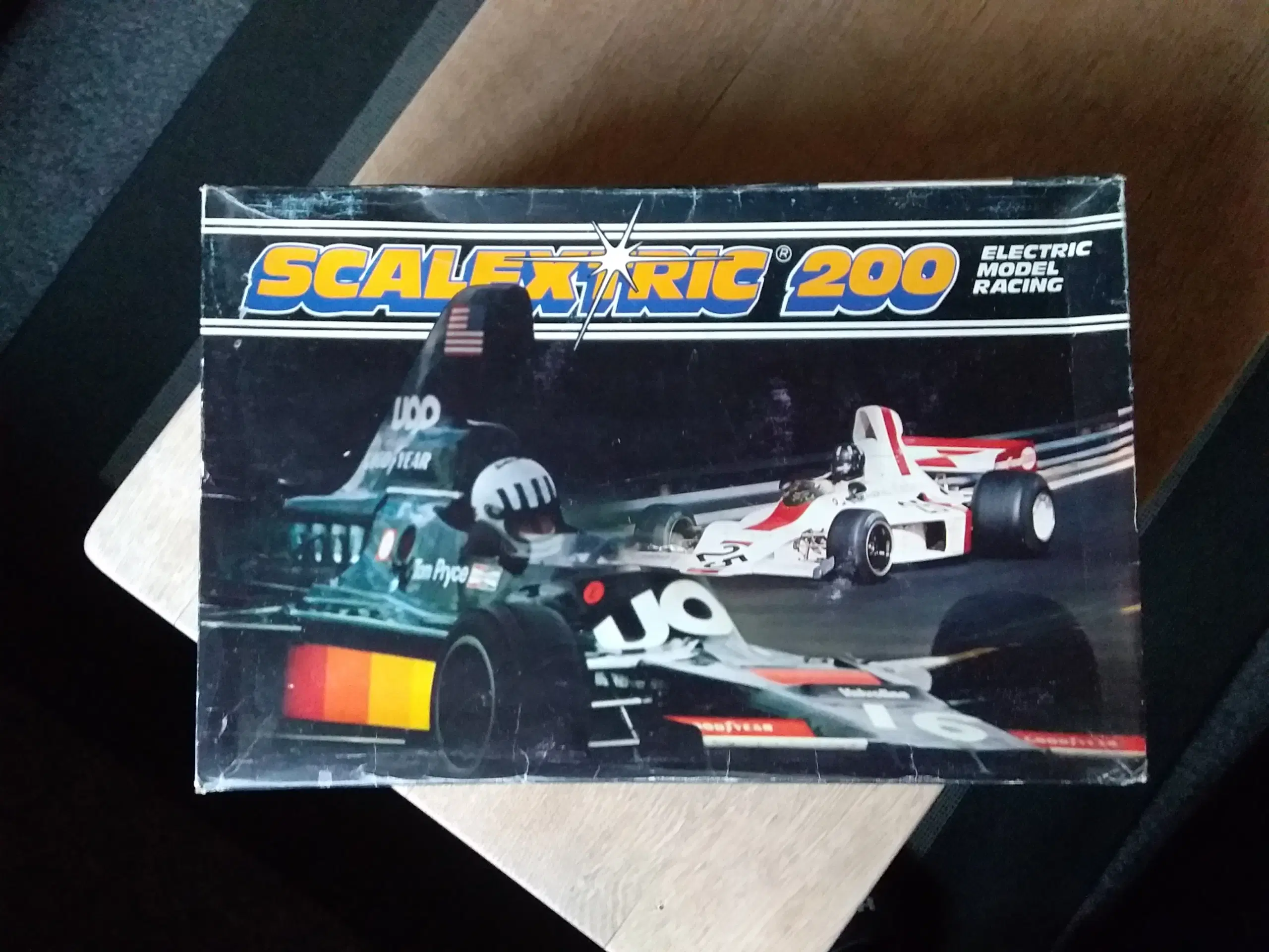 Scalextric 200 racerbane