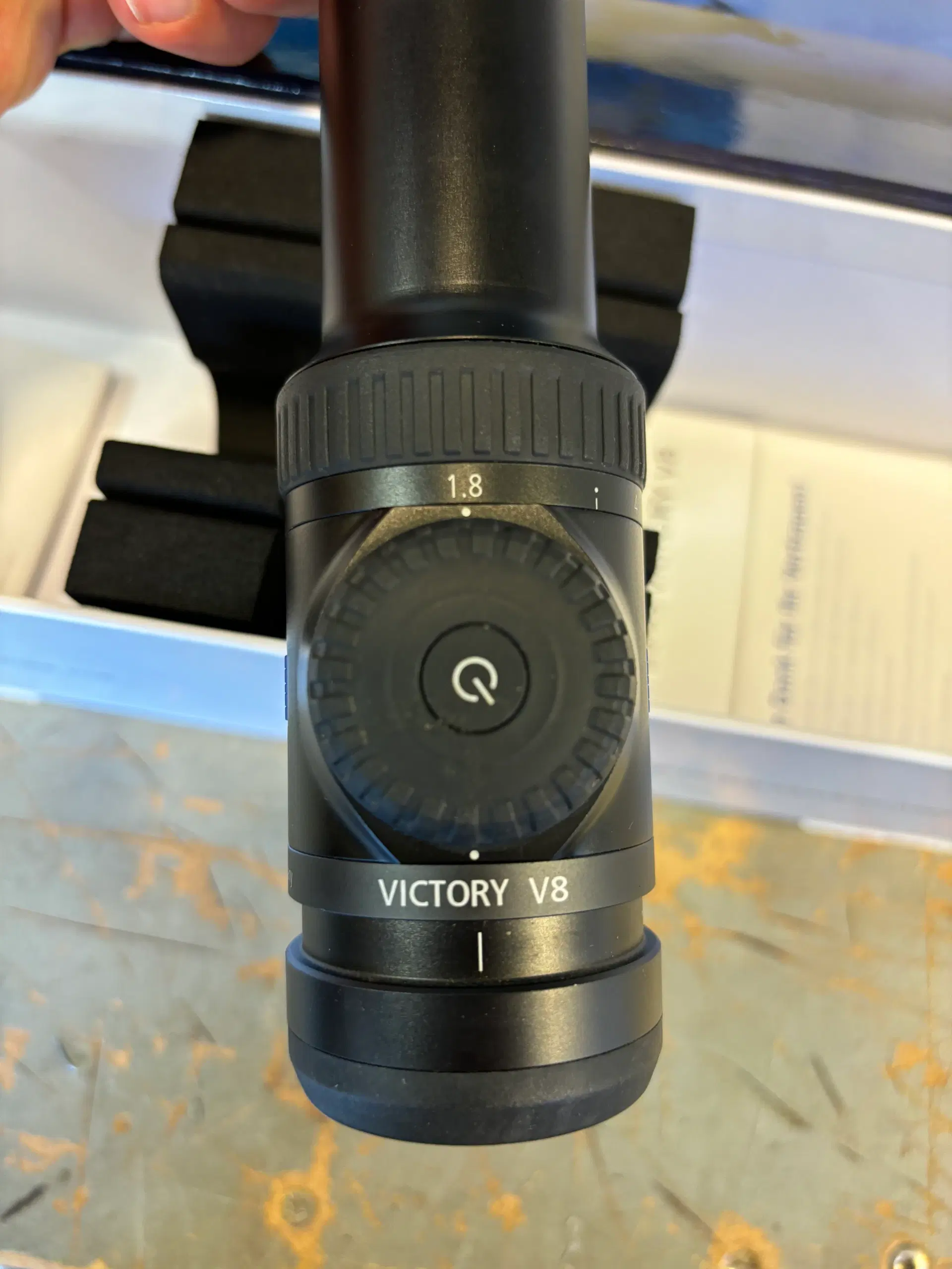 Zeiss Victory V8 18-14 x 50