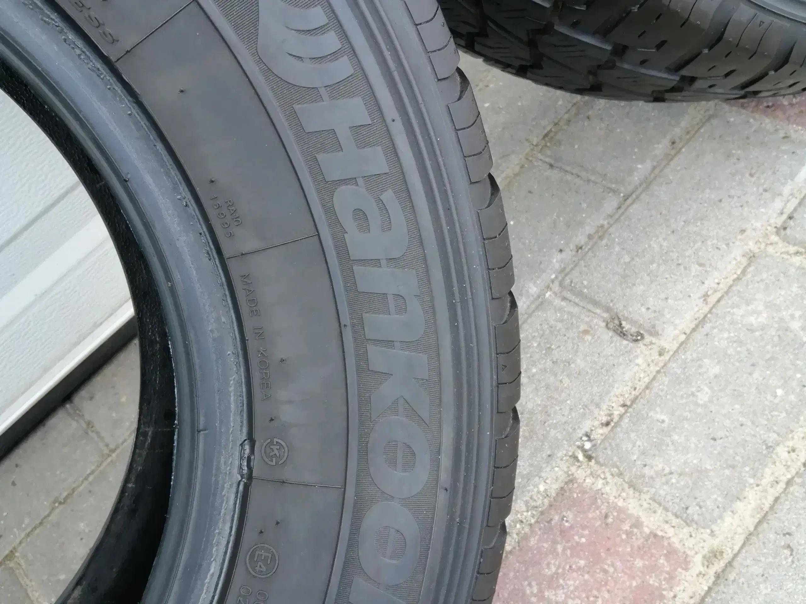 Hankook dæk 215-70-15 7 mm sendes gratis