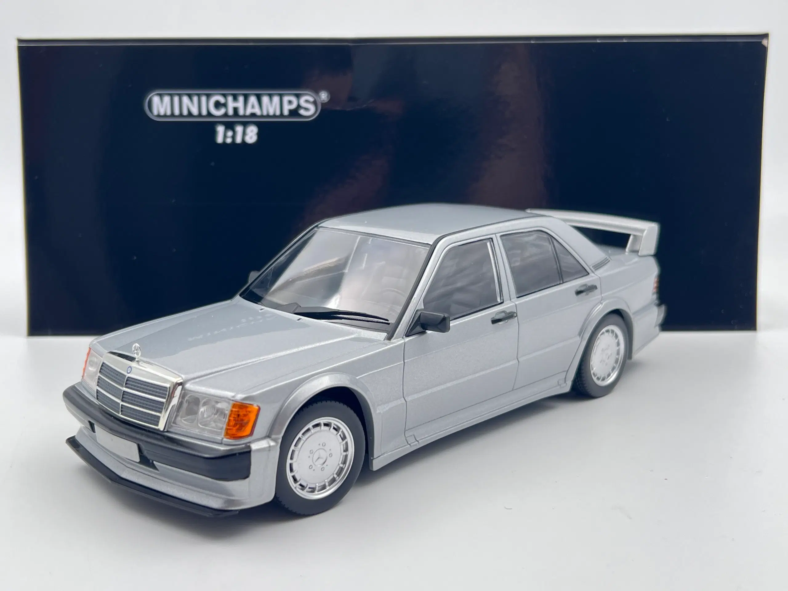 1989 Mercedes-Benz 190E 25-16 Evo 1 - 1:18