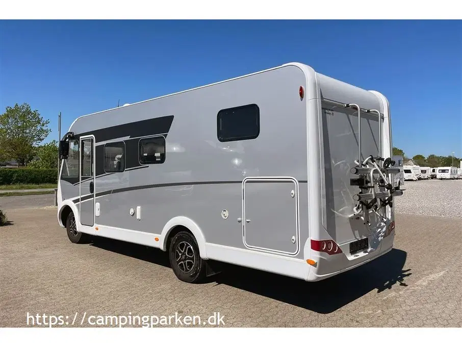 2022 - SunLight I 67S Adventure Edition   Flot helintegreret Sunlight autocamper med det rigtige udstyr