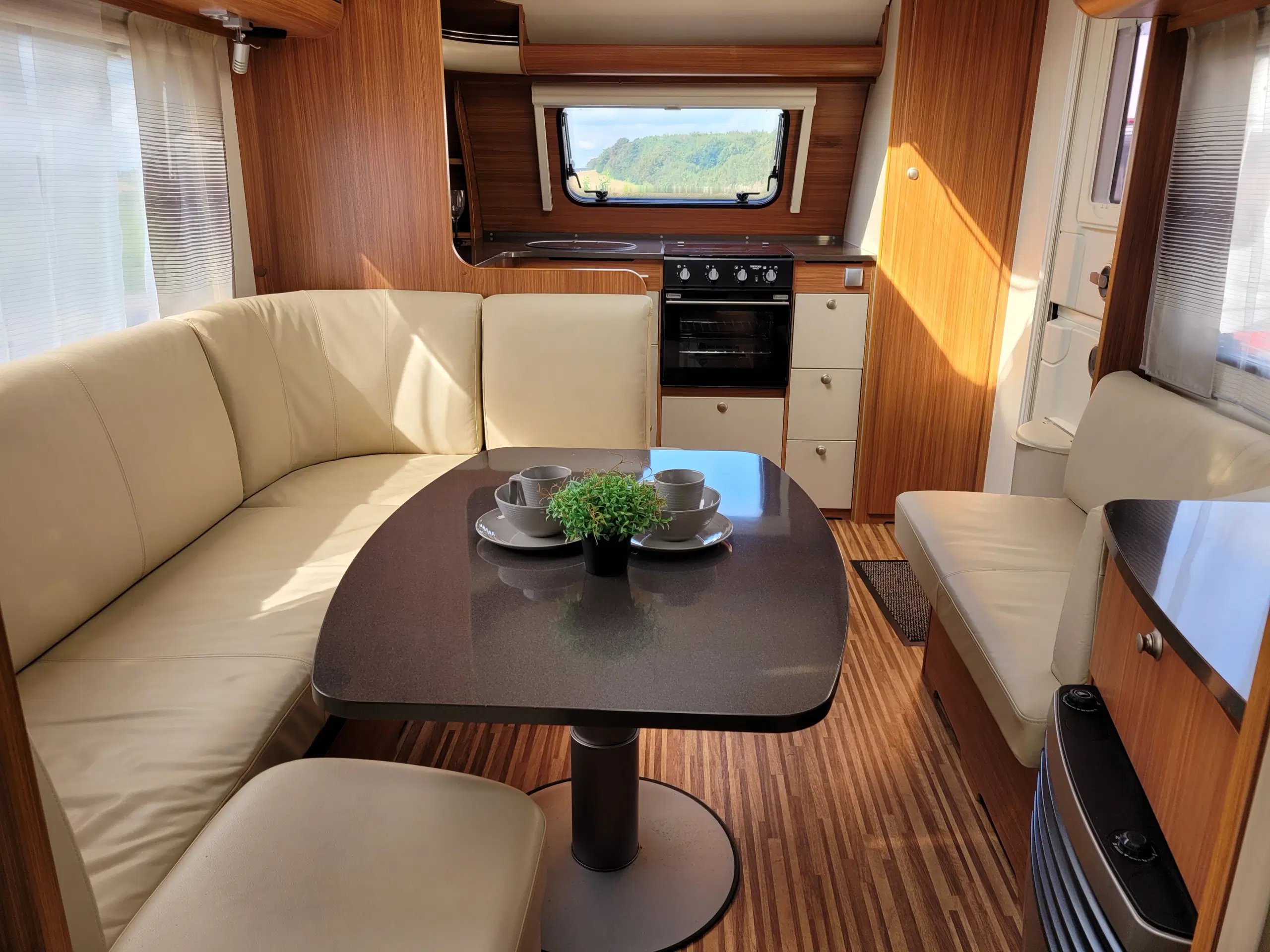 2013 Adria 613 HTBILLIG ENGROS