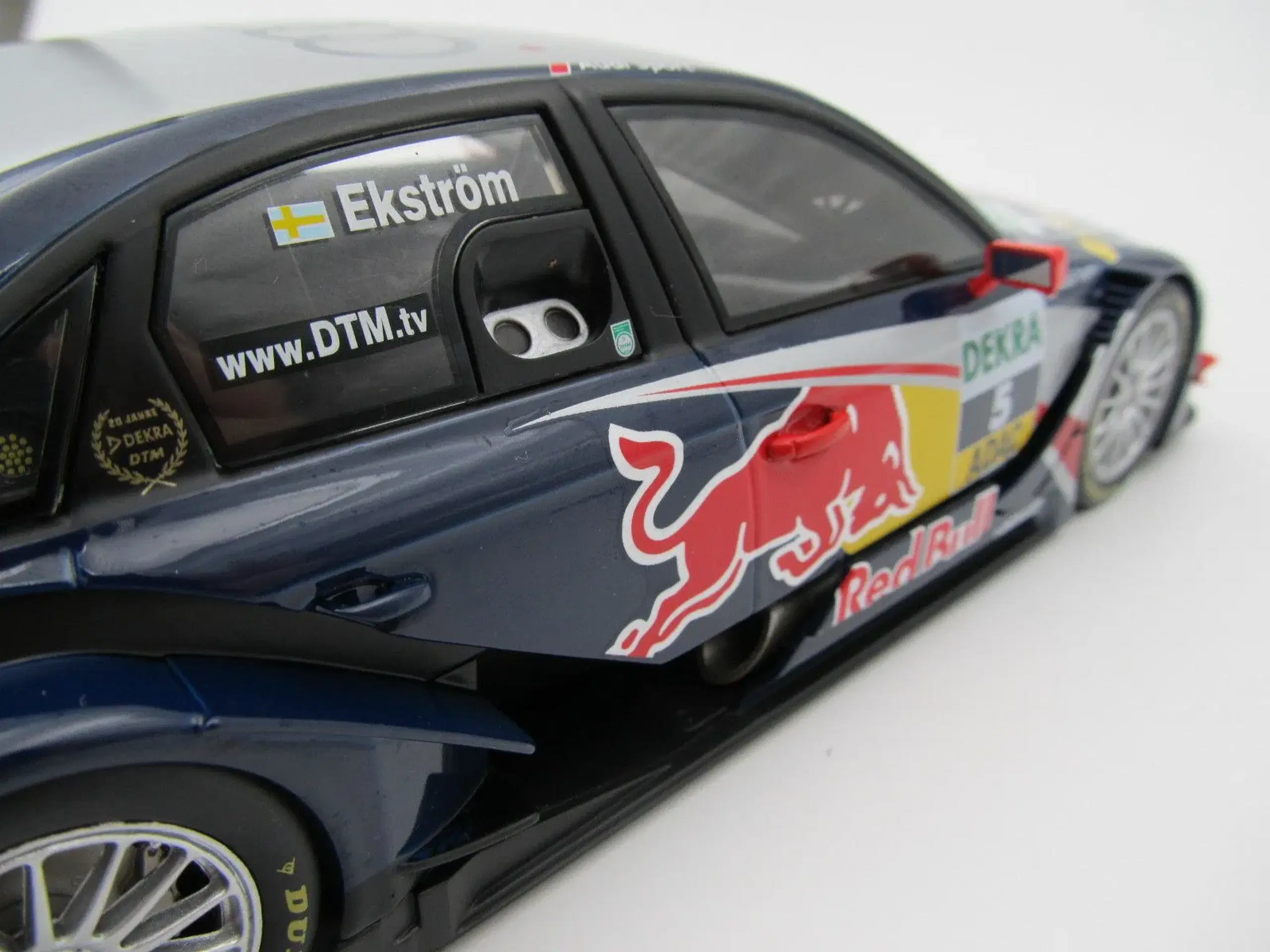 2009 Audi A4 DTM #5 Mathias Eksrtöm 1:18