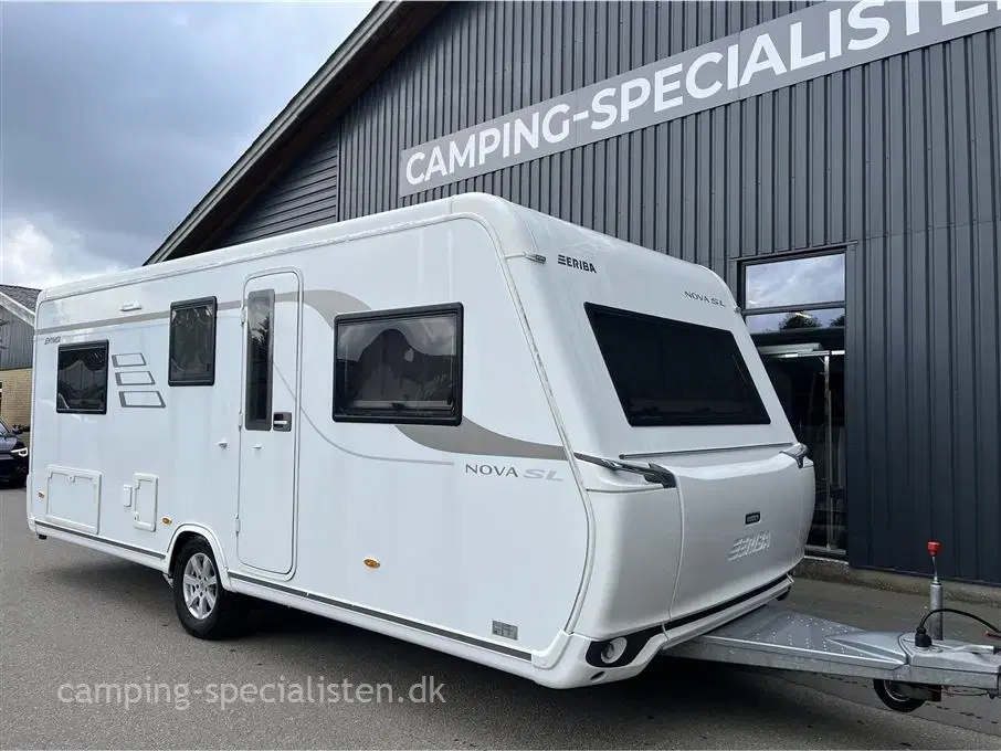 2015 - Hymer Nova SL 595   Hymer Eriba Nova SL 595 2015 m Alde centralvarme - Se den nu hos Camping-Specialistendk