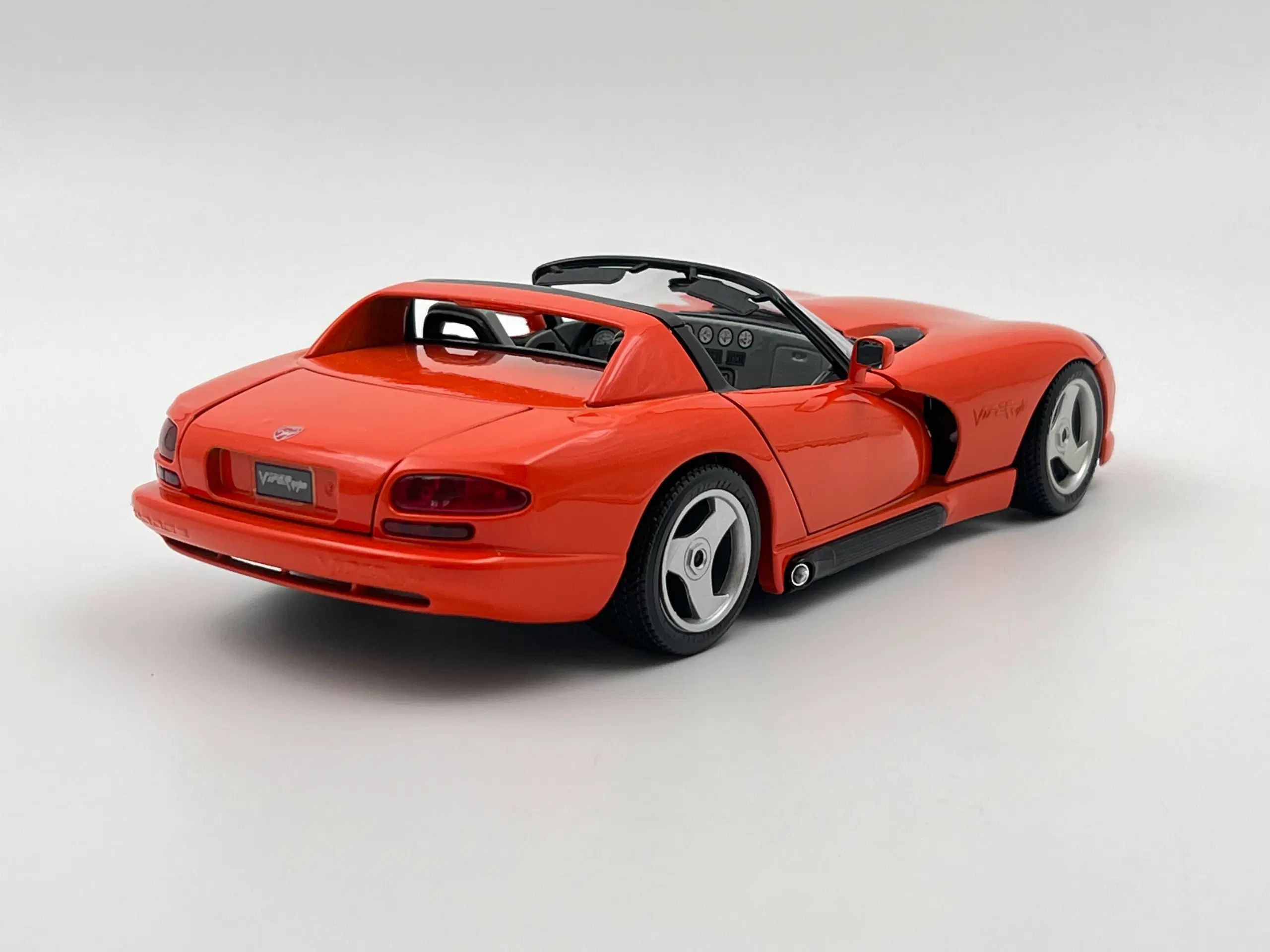 1992 Dodge - Viper RT/10 - Orange 1:18