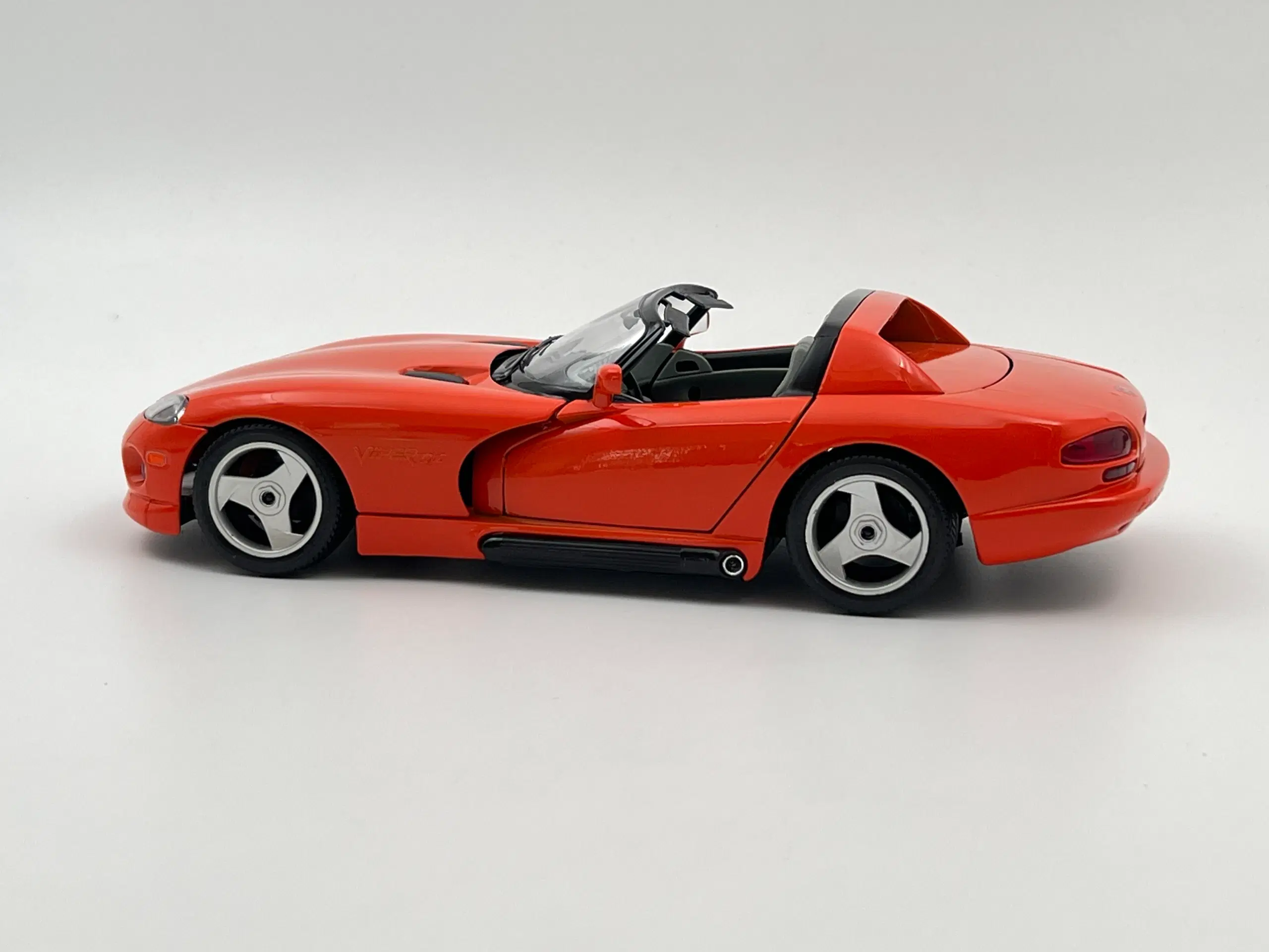 1992 Dodge - Viper RT/10 - Orange 1:18